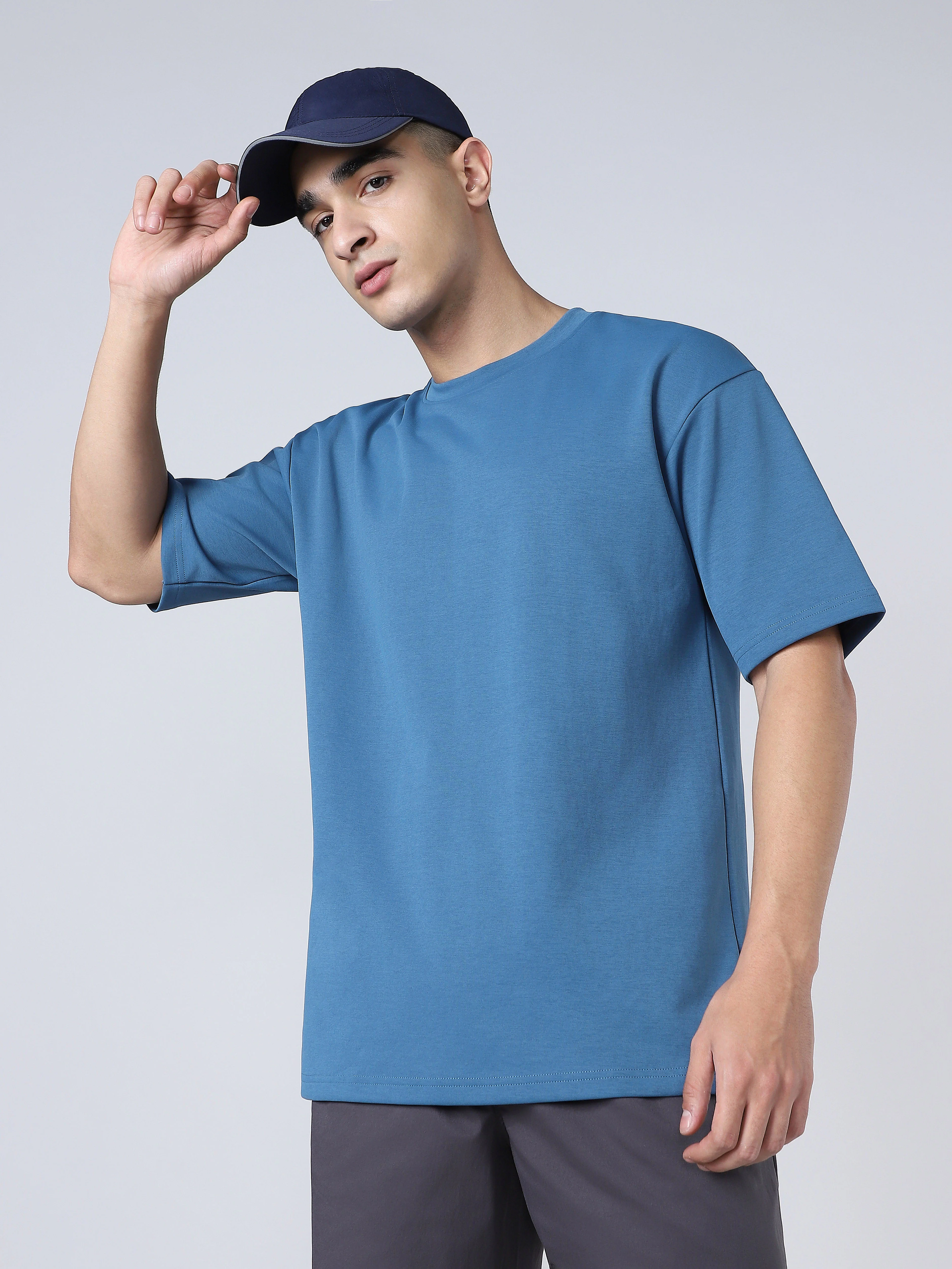 Men Solid  Oversized Crew Neck T-shirt with ELASTO PLUS - Image 4