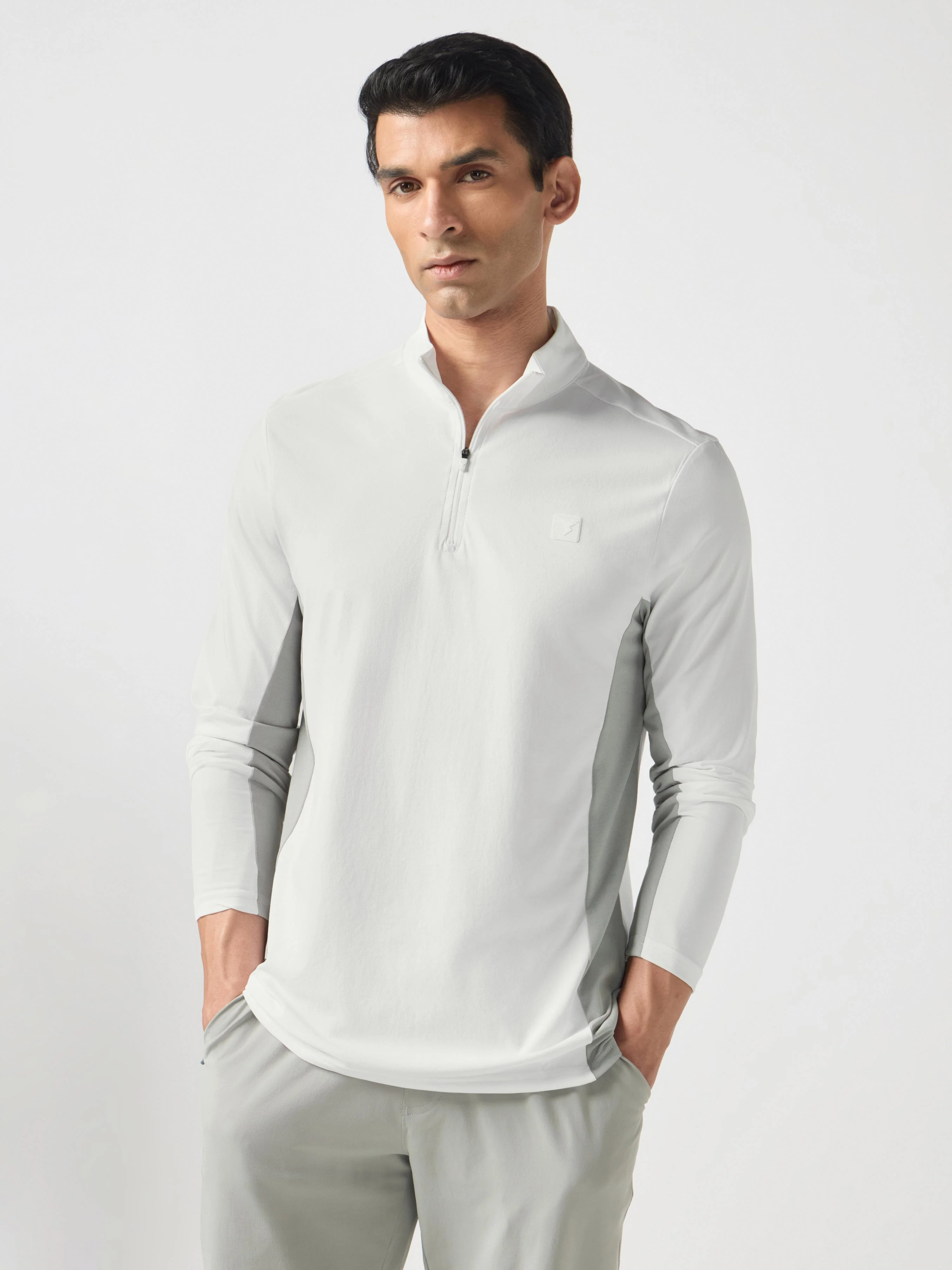 Men Solid Slim Fit Crew Neck T-shirt with ELASTO PLUS - Image 4