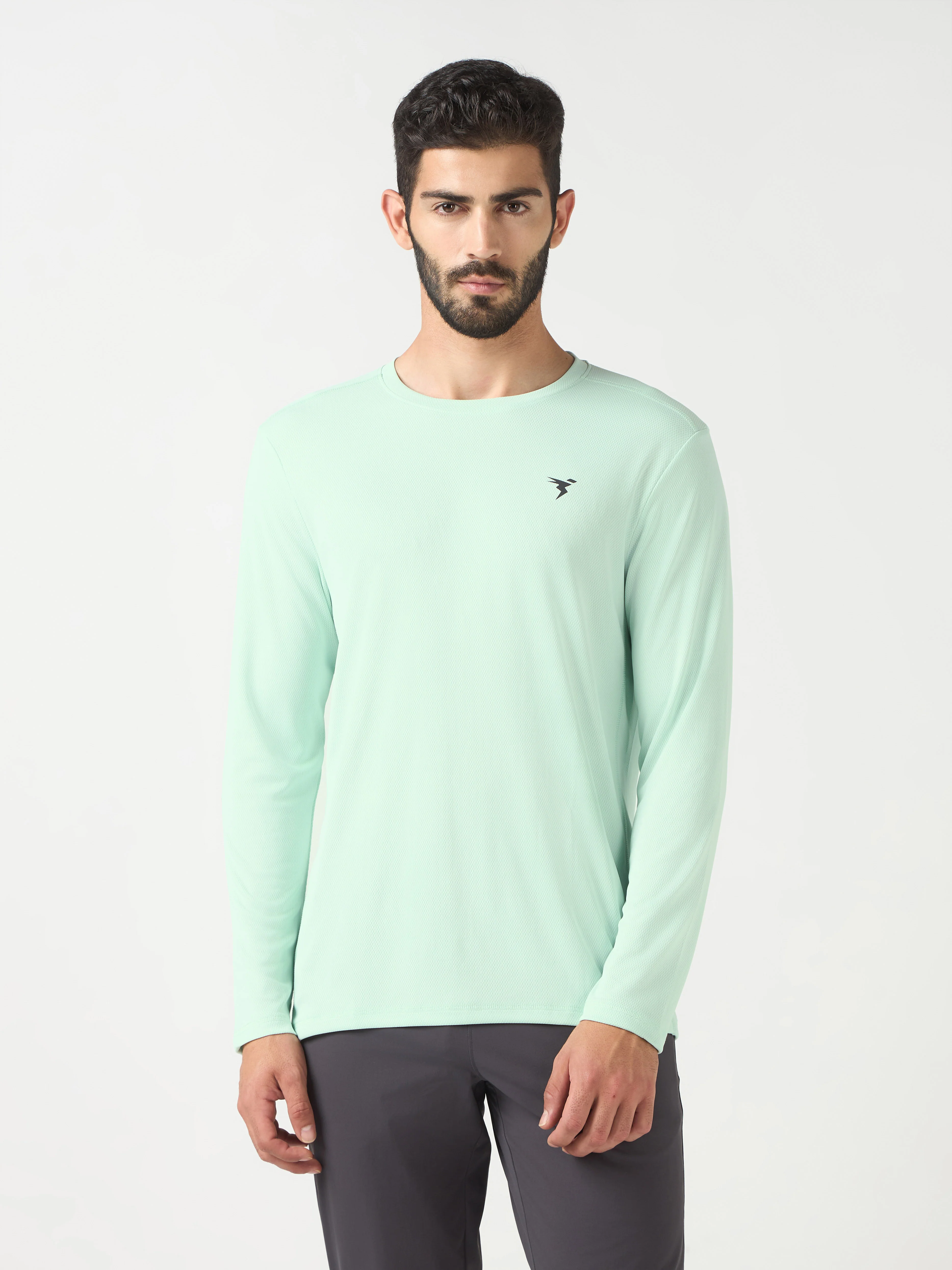 Men Solid Slim Fit Crew Neck T-shirt with TECHNO COOL+