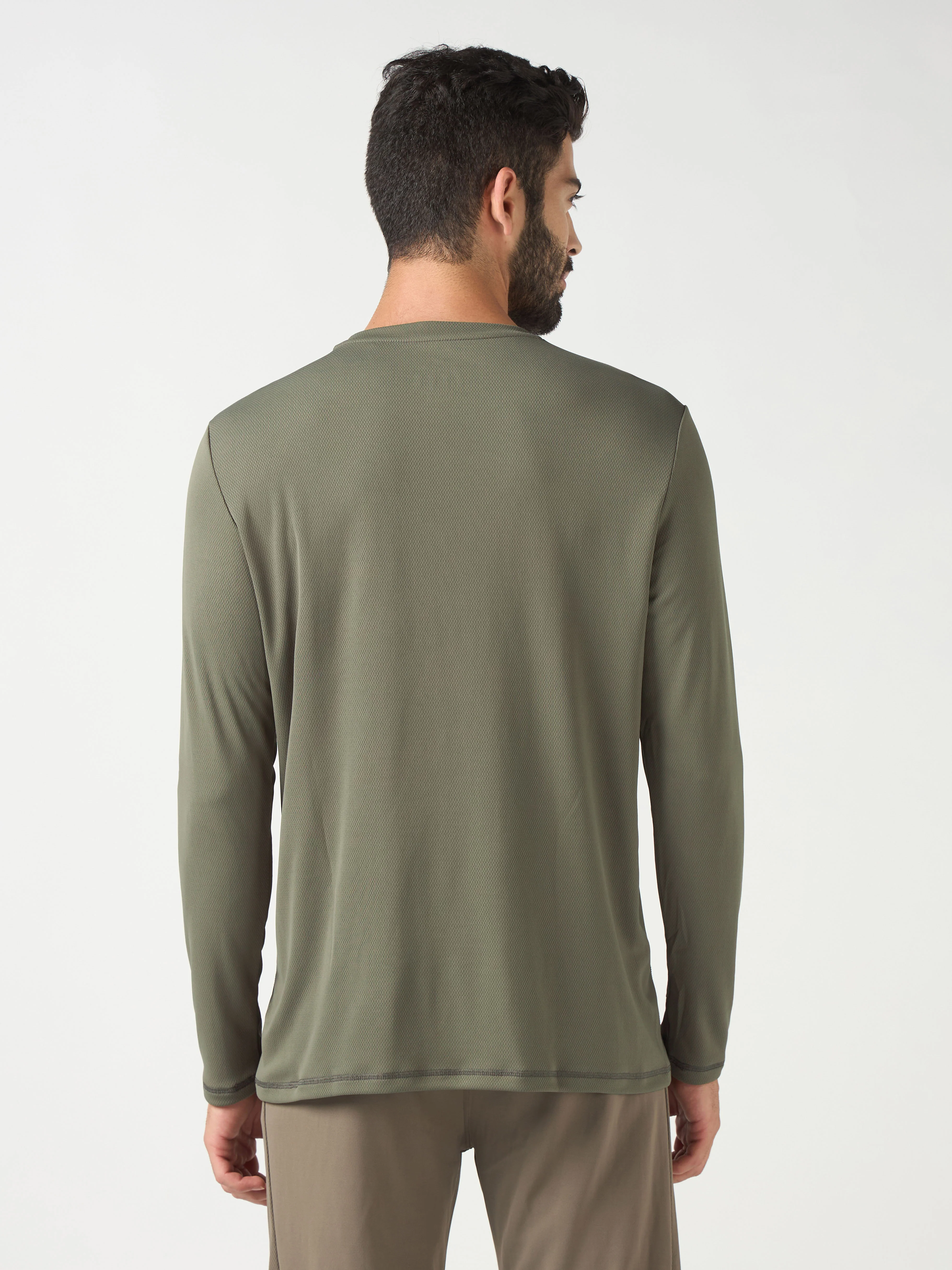 Men Solid Slim Fit Crew Neck T-shirt with TECHNO COOL+ - Image 3
