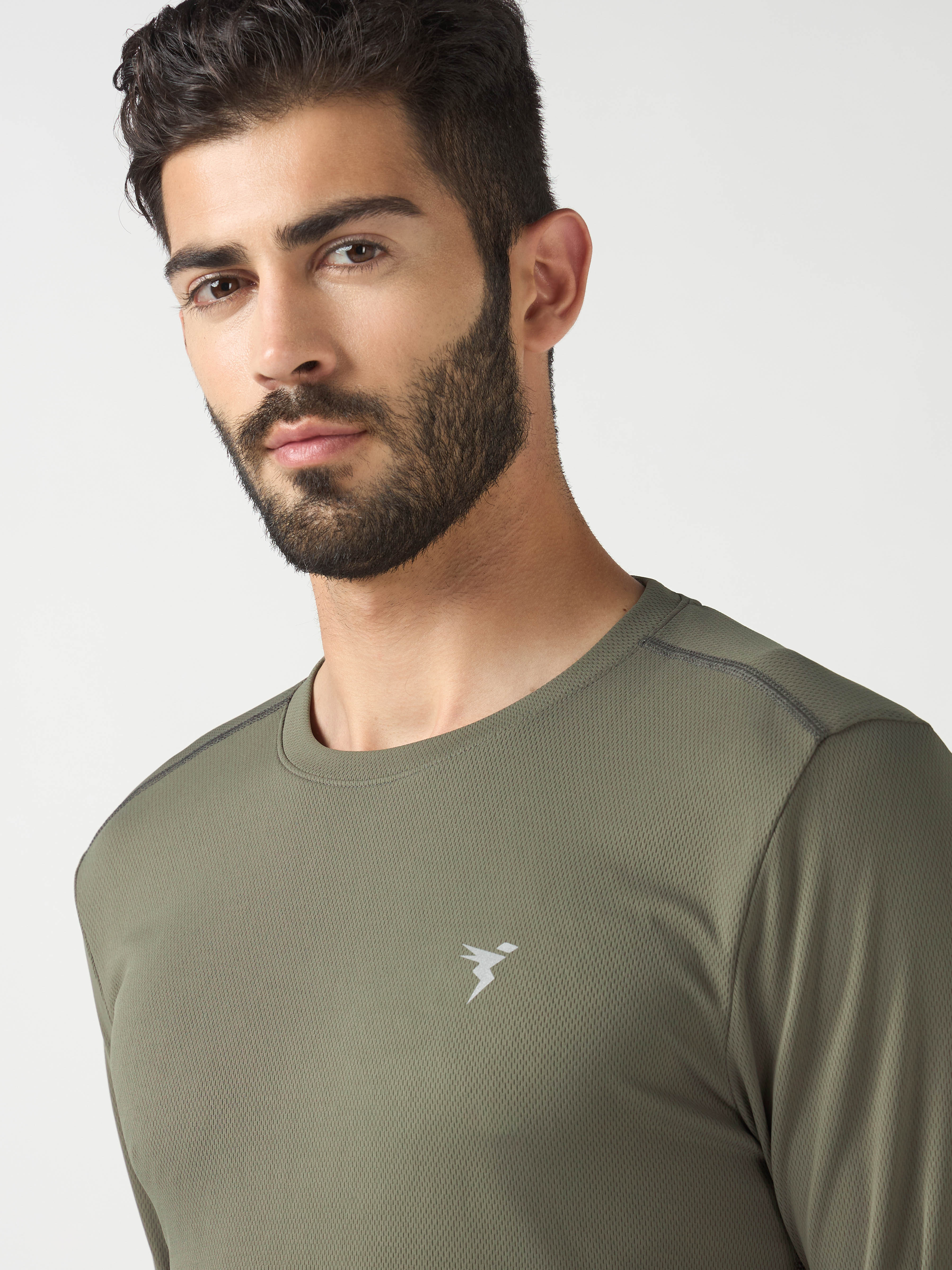 Men Solid Slim Fit Crew Neck T-shirt with TECHNO COOL+ - Image 6