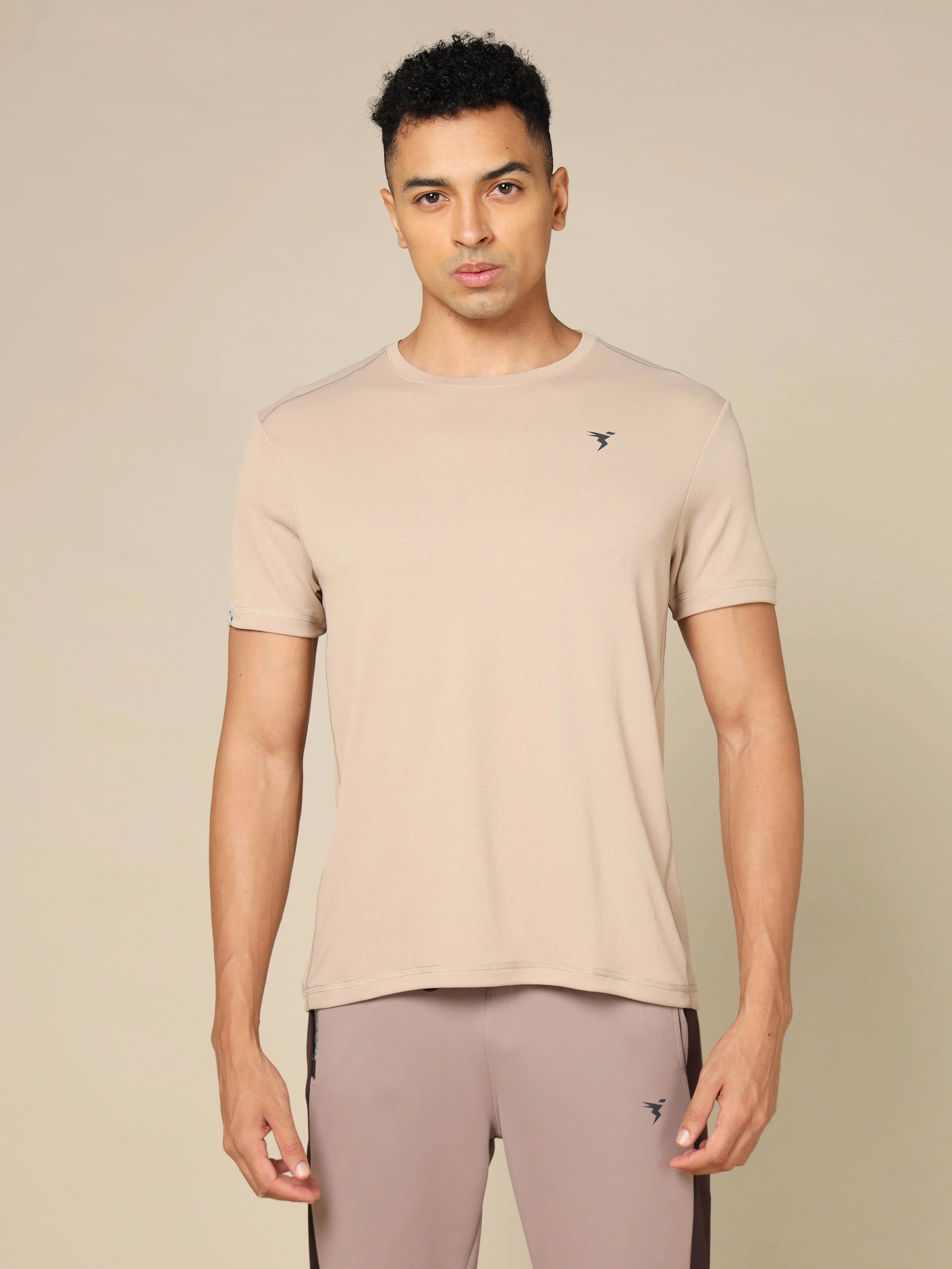 Men Solid Slim Fit Crew Neck T-shirt with TECHNO COOL+ - Image 2