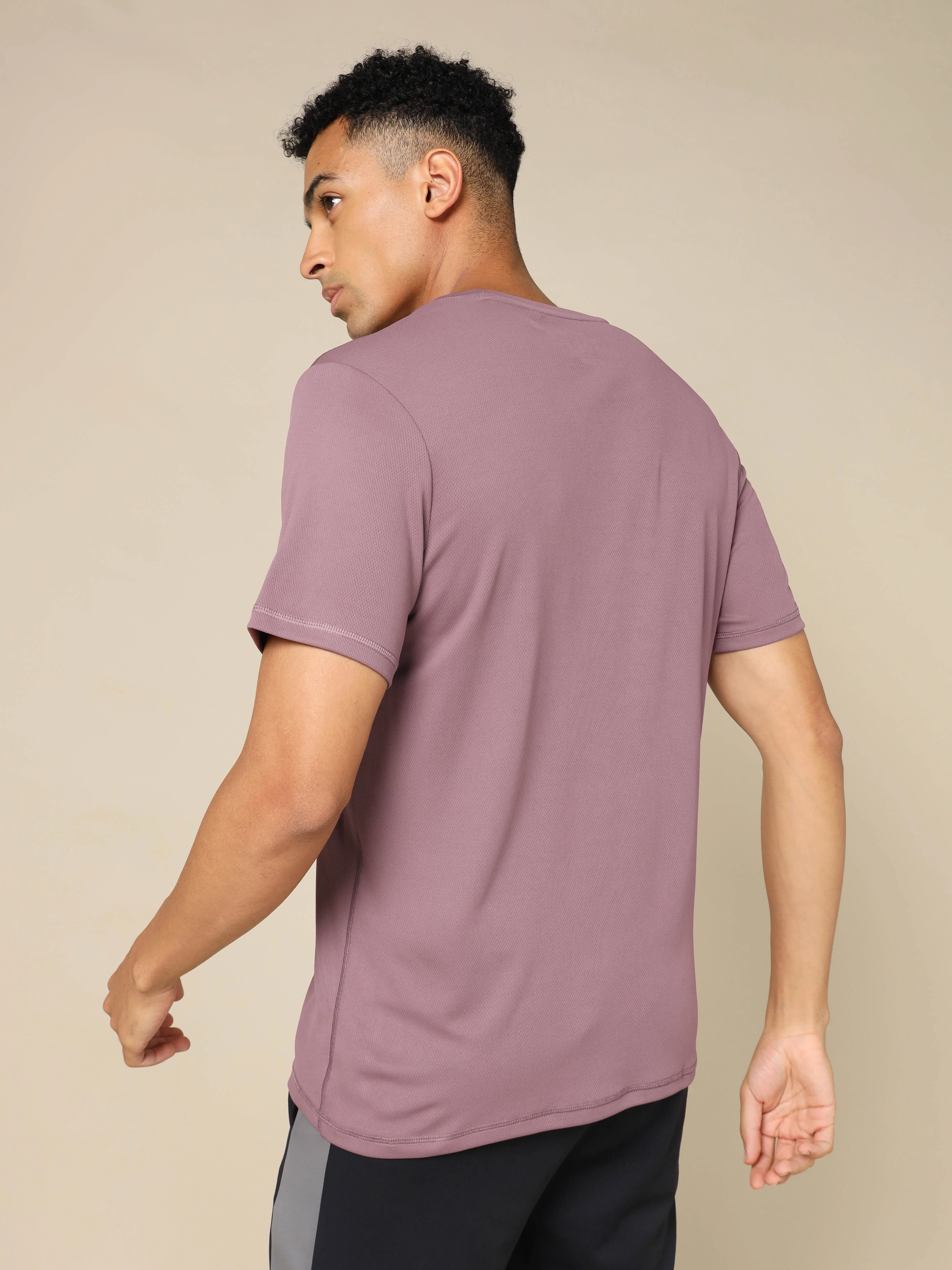 Men Solid Slim Fit Crew Neck T-shirt with TECHNO COOL+ - Image 3