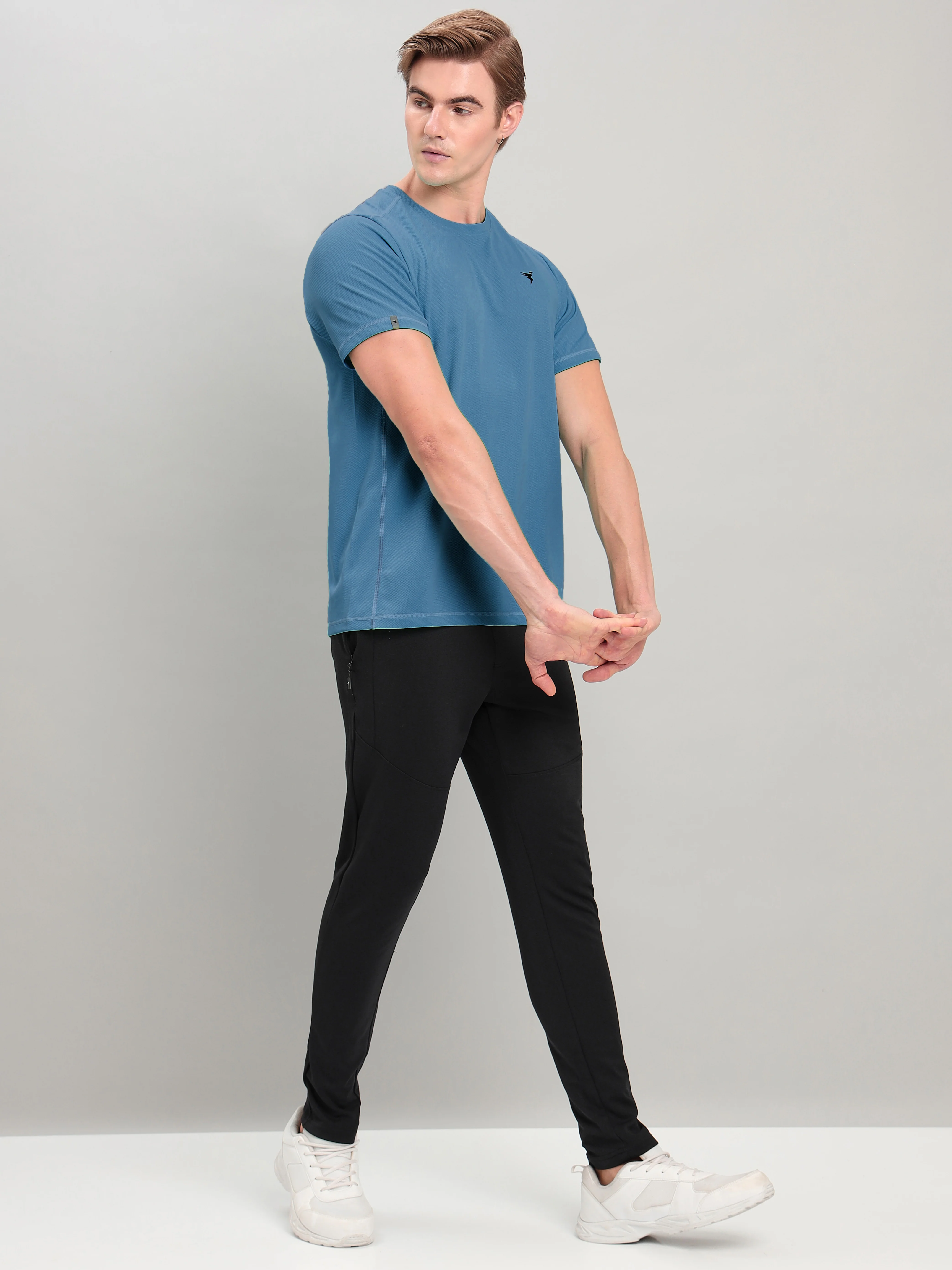 Men Solid Slim Fit Crew Neck T-shirt with TECHNO COOL+ - Image 5