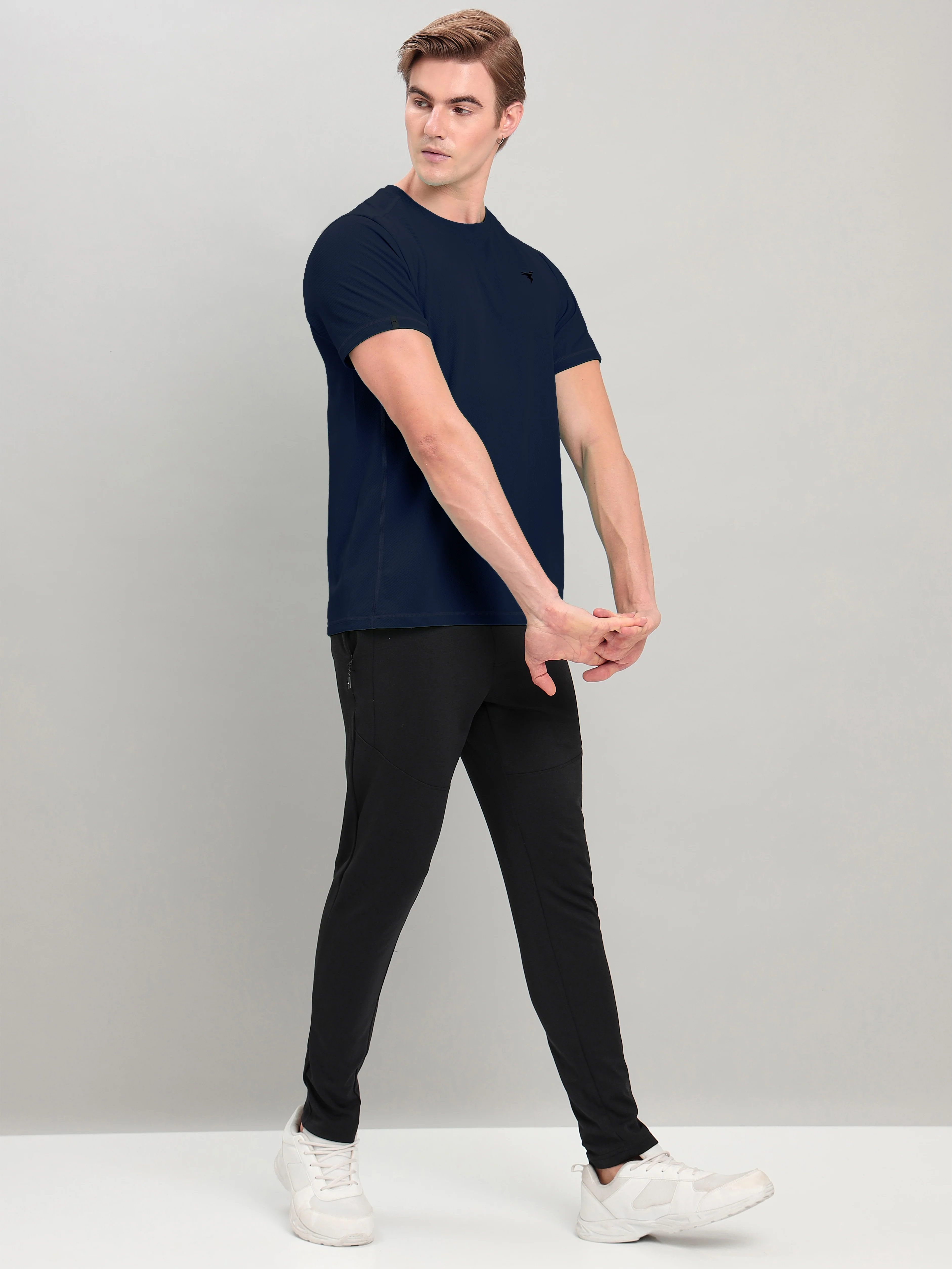 Men Solid Slim Fit Crew Neck T-shirt with TECHNO COOL+ - Image 4
