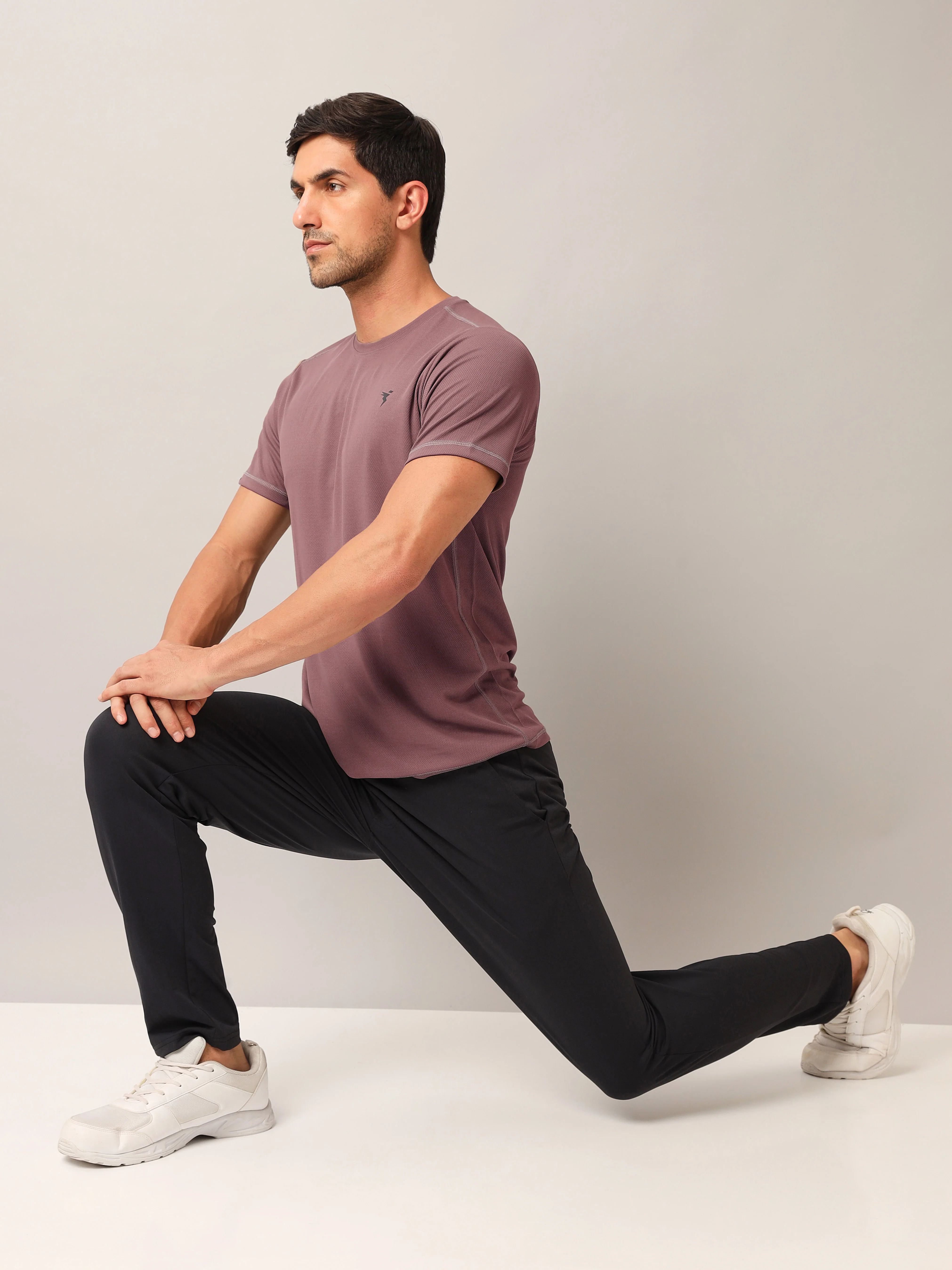 Men Solid Slim Fit Crew Neck T-shirt with TECHNO COOL+ - Image 2