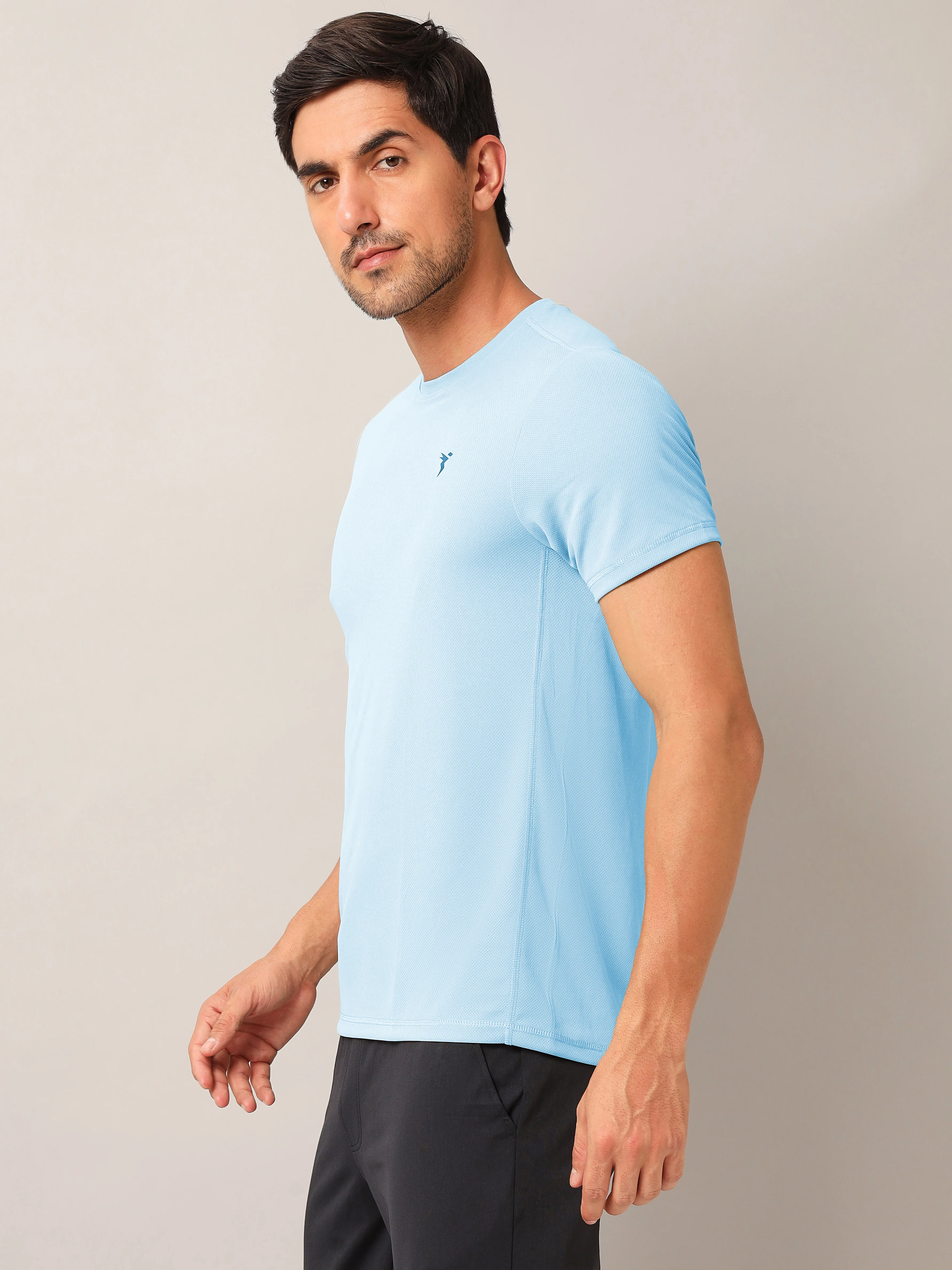 Men Solid Slim Fit Crew Neck T-shirt with TECHNO COOL+ - Image 4