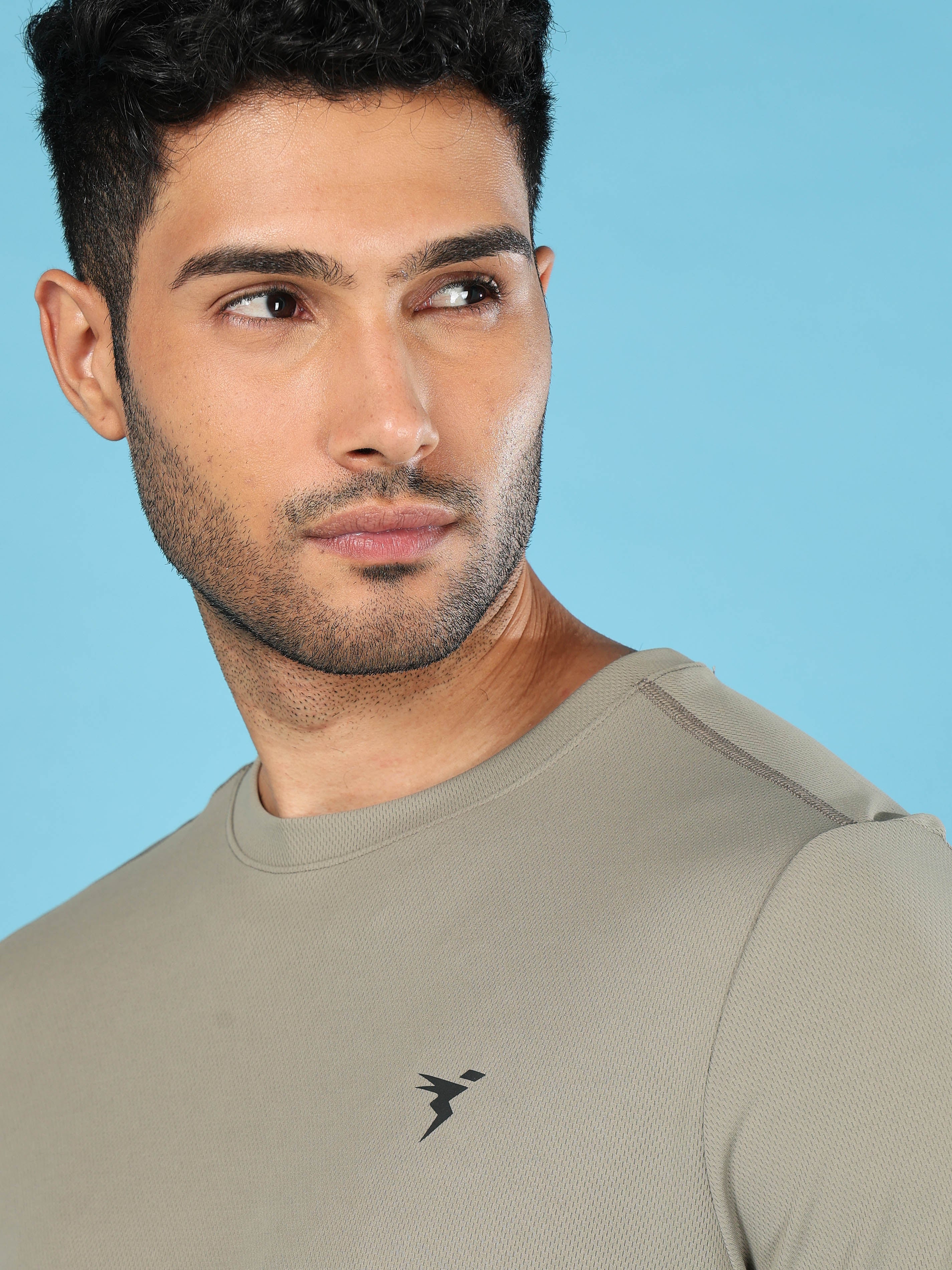 Men Solid Slim Fit Crew Neck T-shirt with TECHNO COOL+ - Image 6