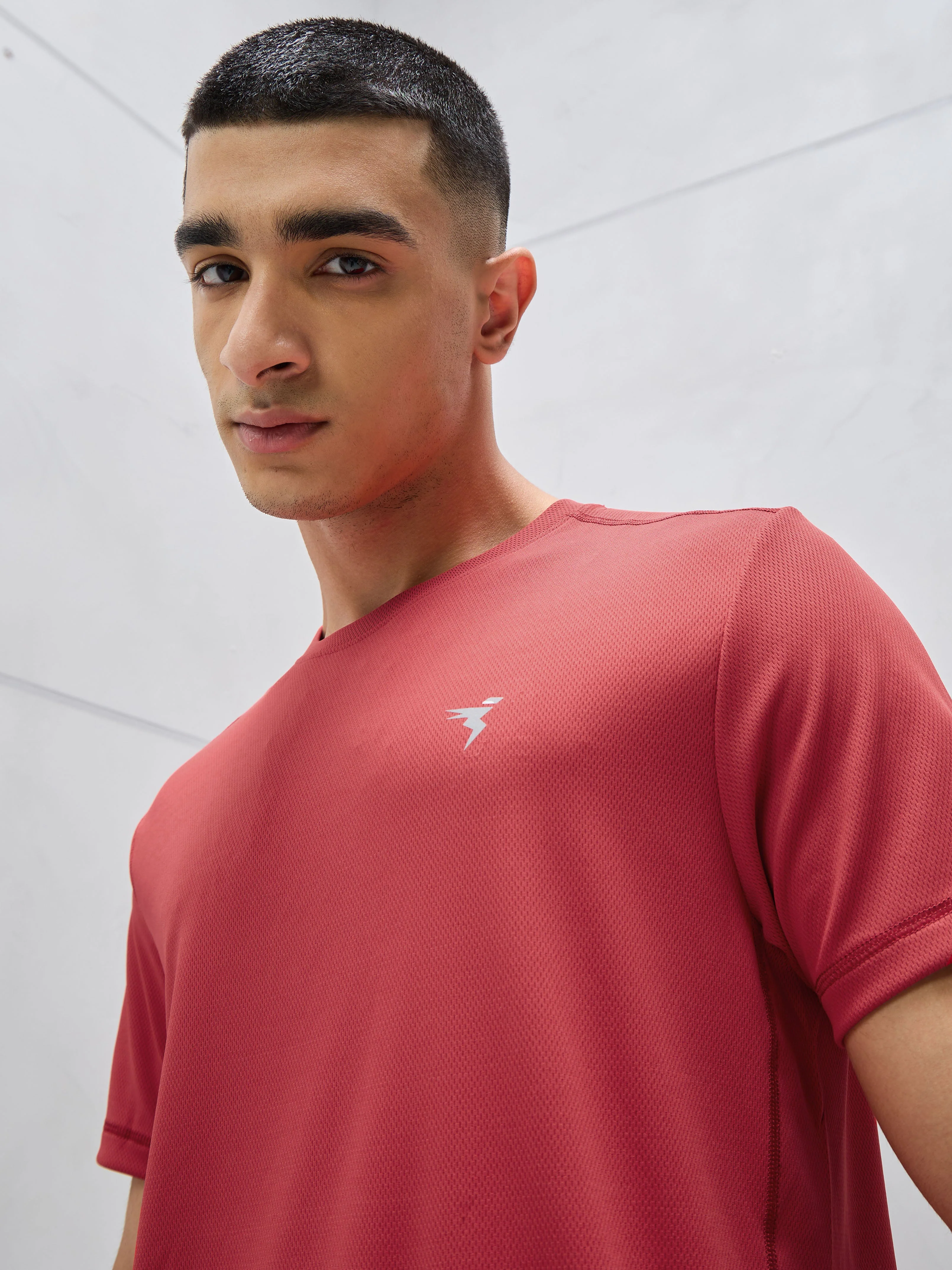 Men Solid Slim Fit Crew Neck T-shirt with TECHNO COOL+ - Image 6