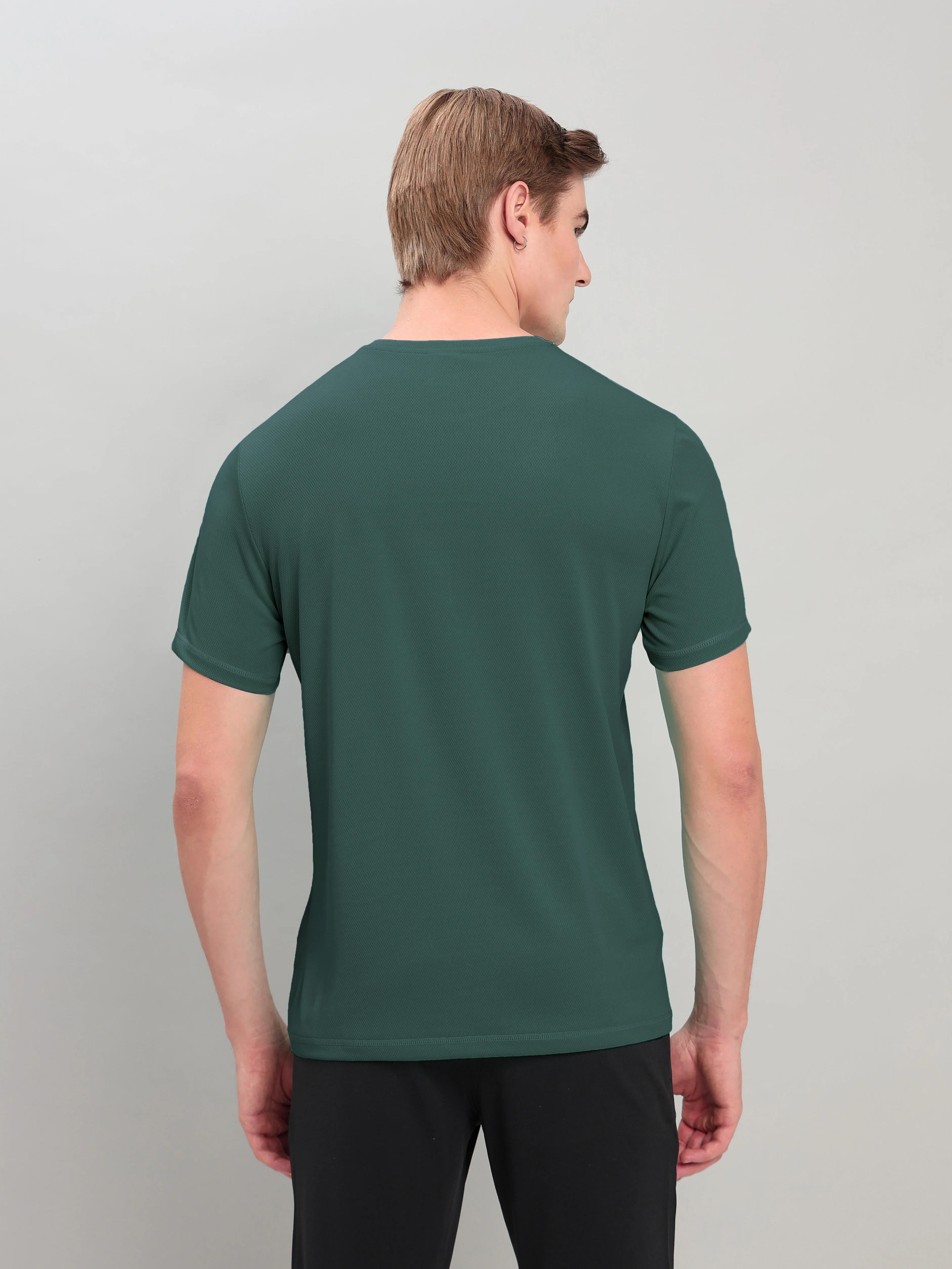 Men Solid Slim Fit Crew Neck T-shirt with TECHNO COOL+ - Image 2