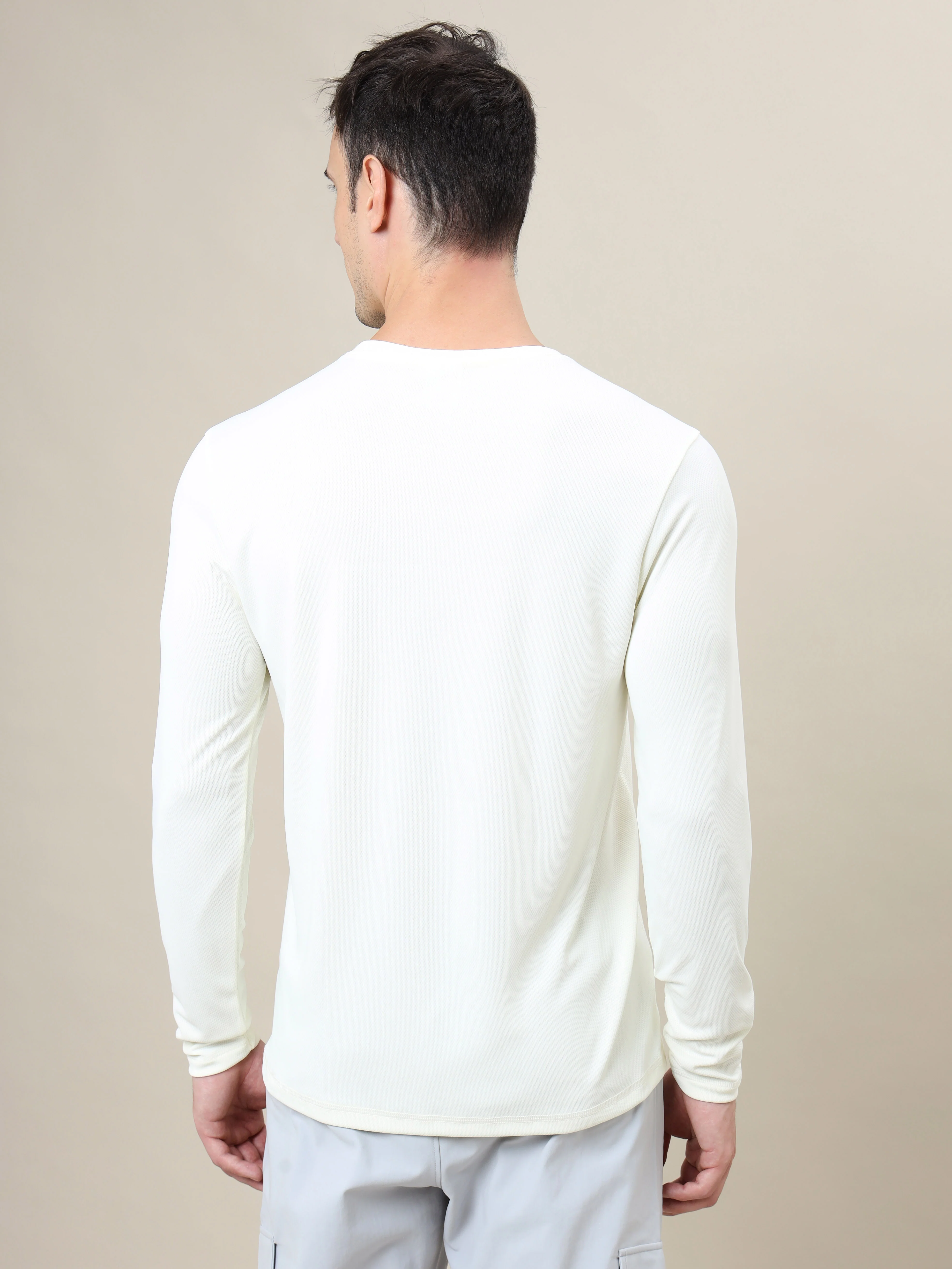 Men Solid Slim Fit Crew Neck T-shirt with TECHNO COOL+ - Image 3