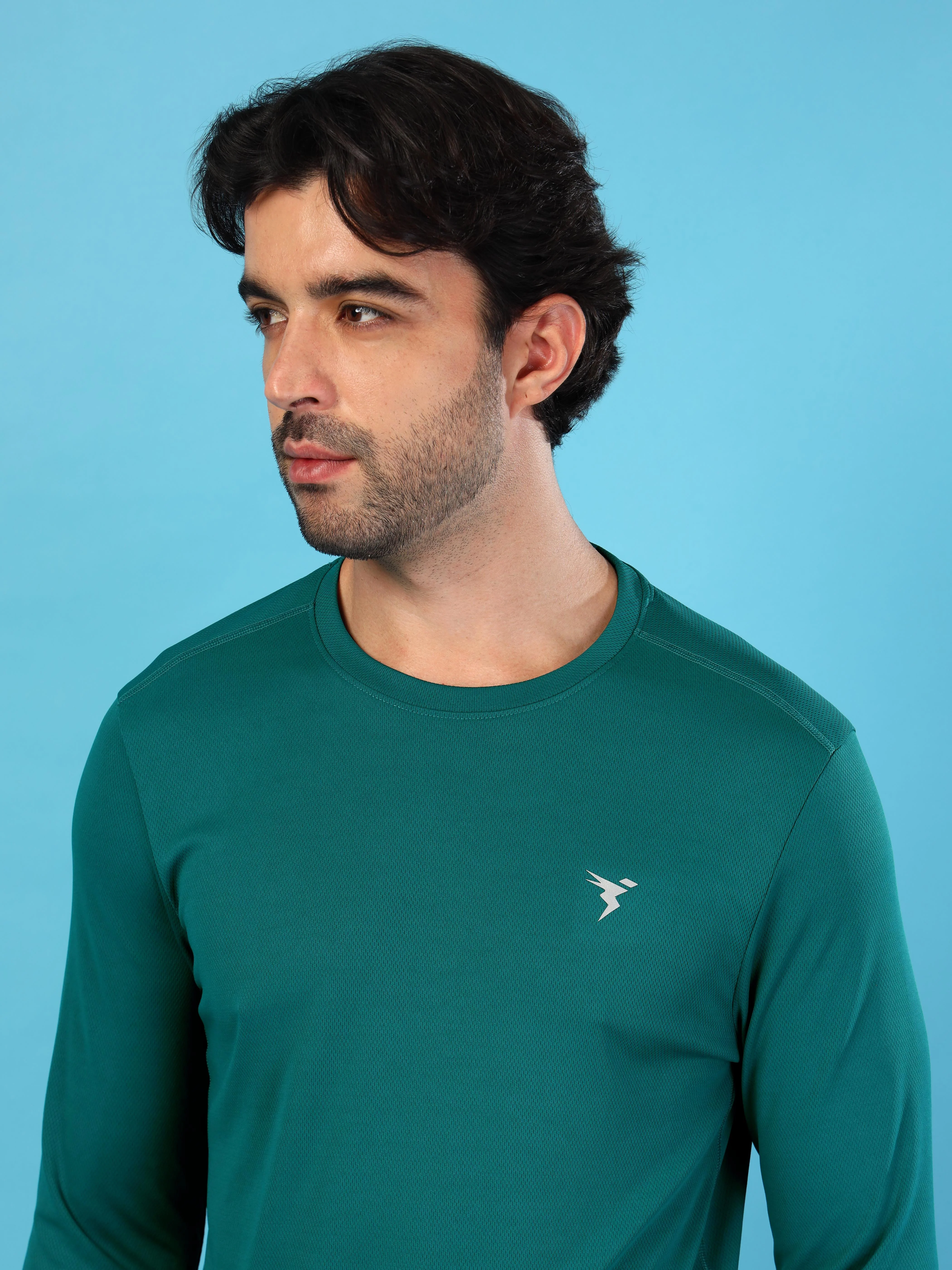 Men Solid Slim Fit Crew Neck T-shirt with TECHNO COOL+ - Image 5