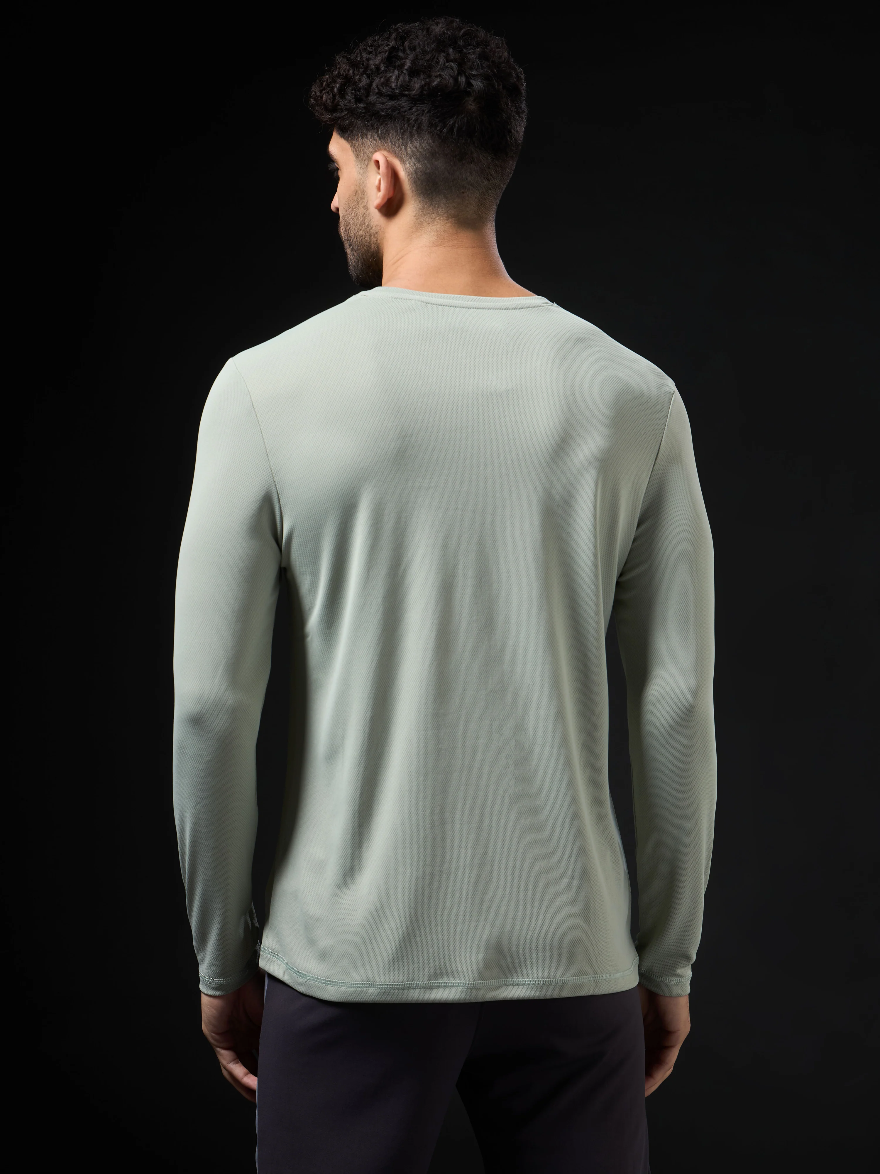 Men Solid Slim Fit Crew Neck T-shirt with TECHNO COOL+ - Image 3