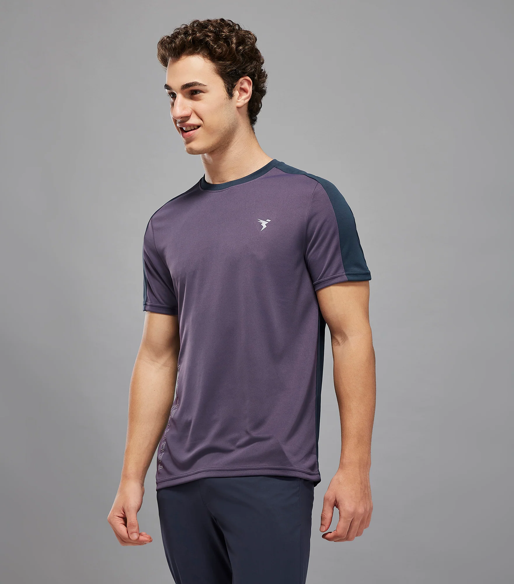 Men Solid Slim Fit Crew Neck T-shirt with TECHNO COOL+ - Image 4