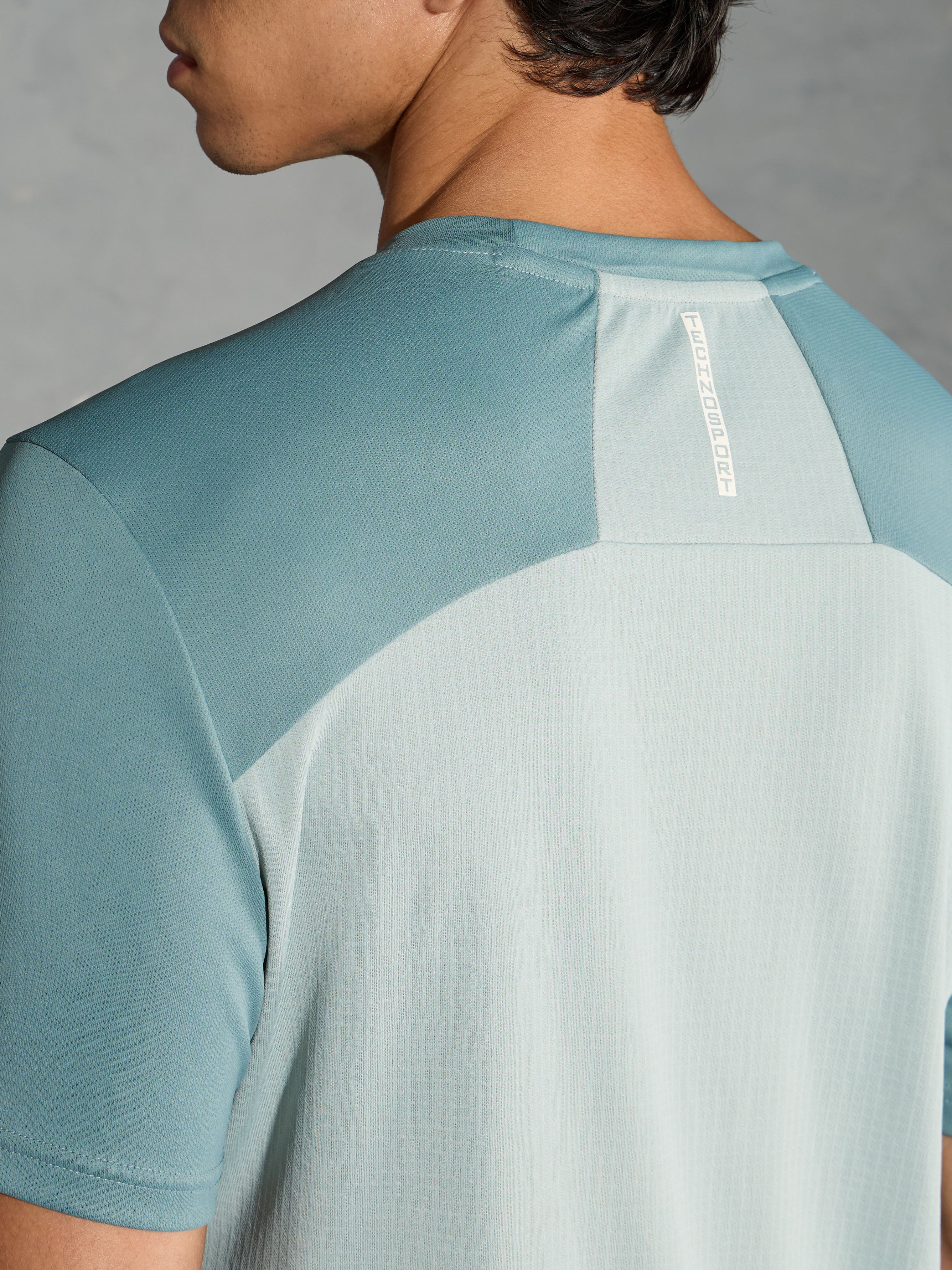 Men Colorblock Slim Fit Crew Neck T-shirt with TECHNO COOL+ - Image 7
