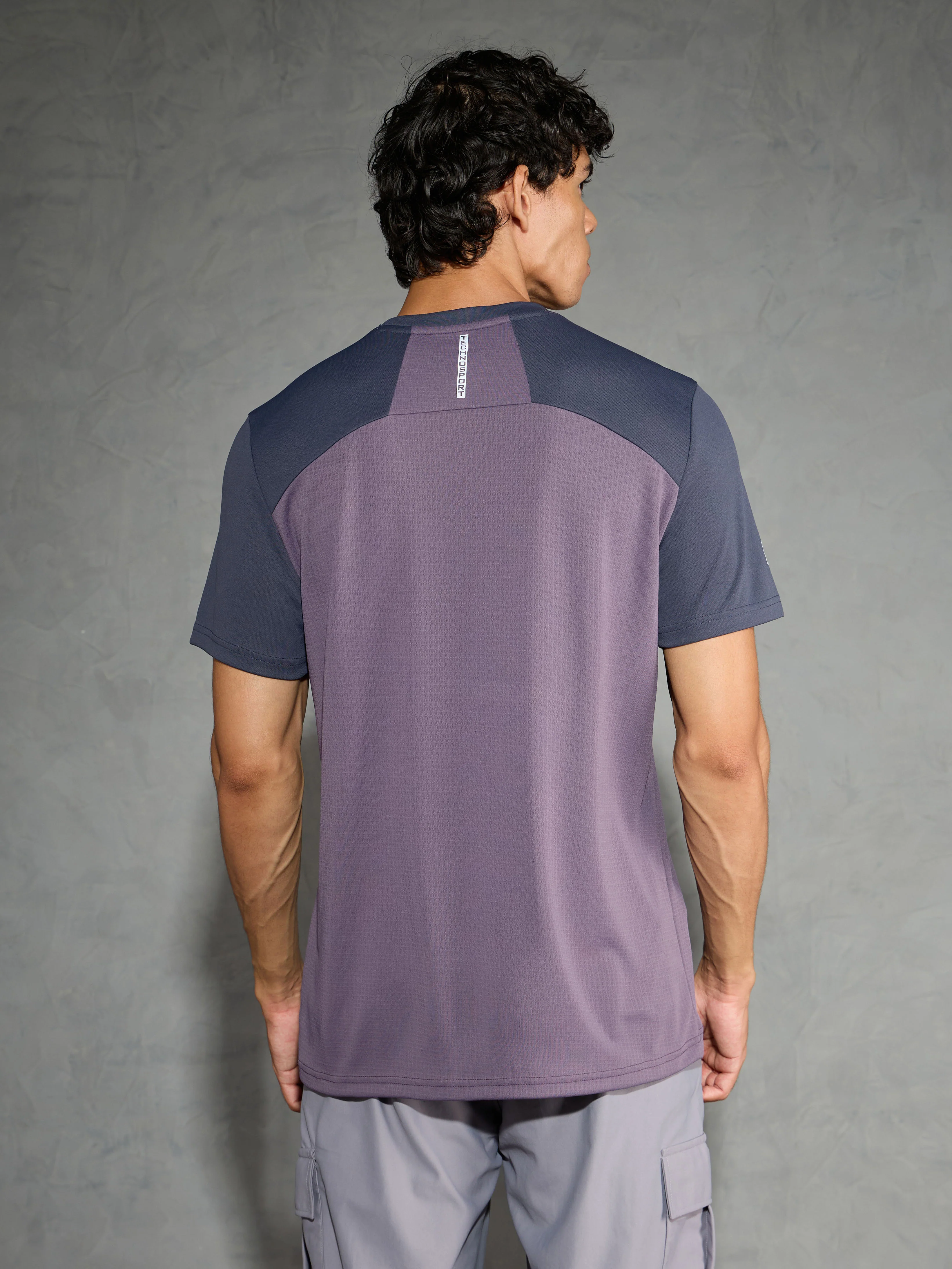 Men Colorblock Slim Fit Crew Neck T-shirt with TECHNO COOL+ - Image 3