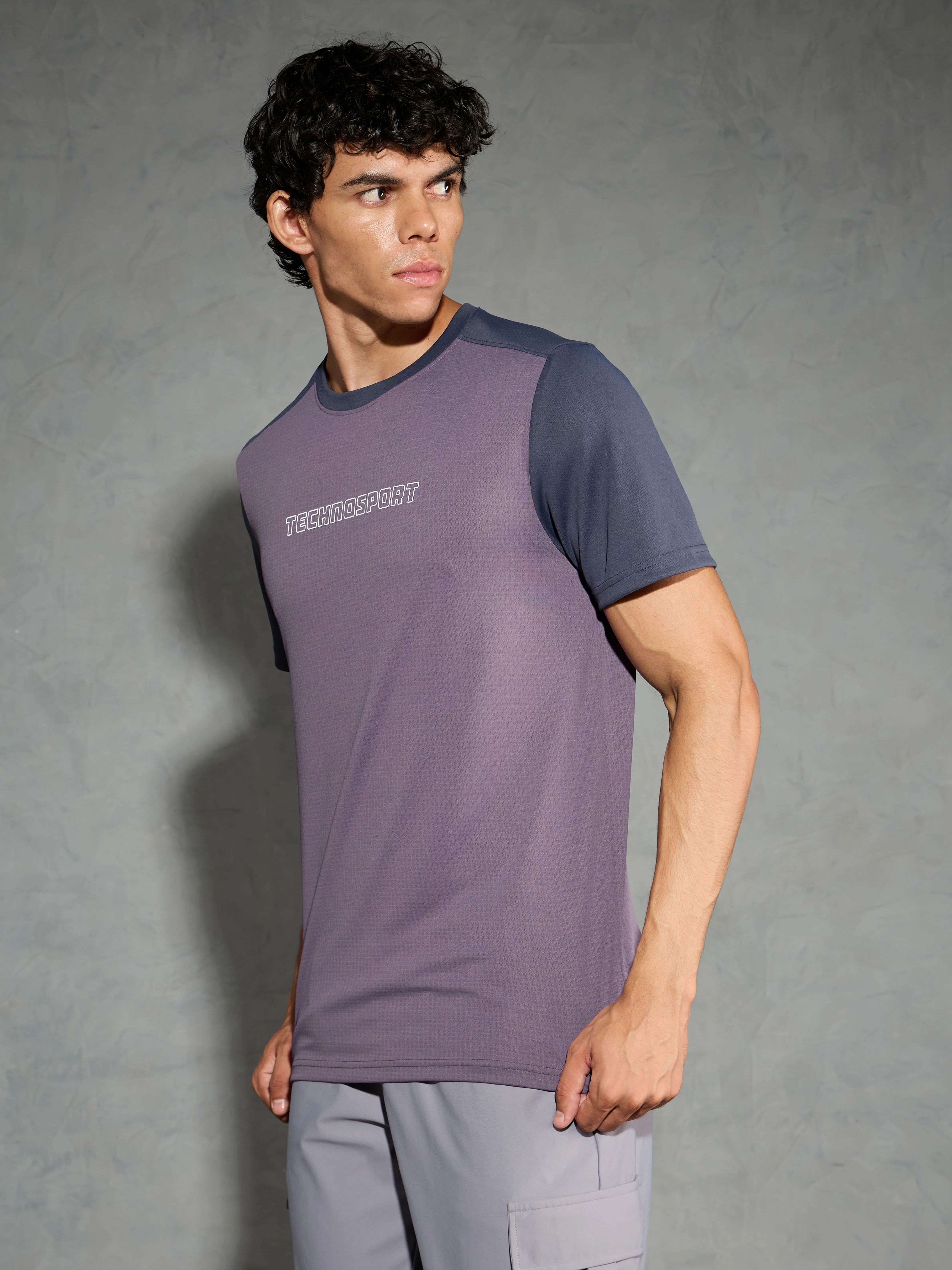 Men Colorblock Slim Fit Crew Neck T-shirt with TECHNO COOL+ - Image 4