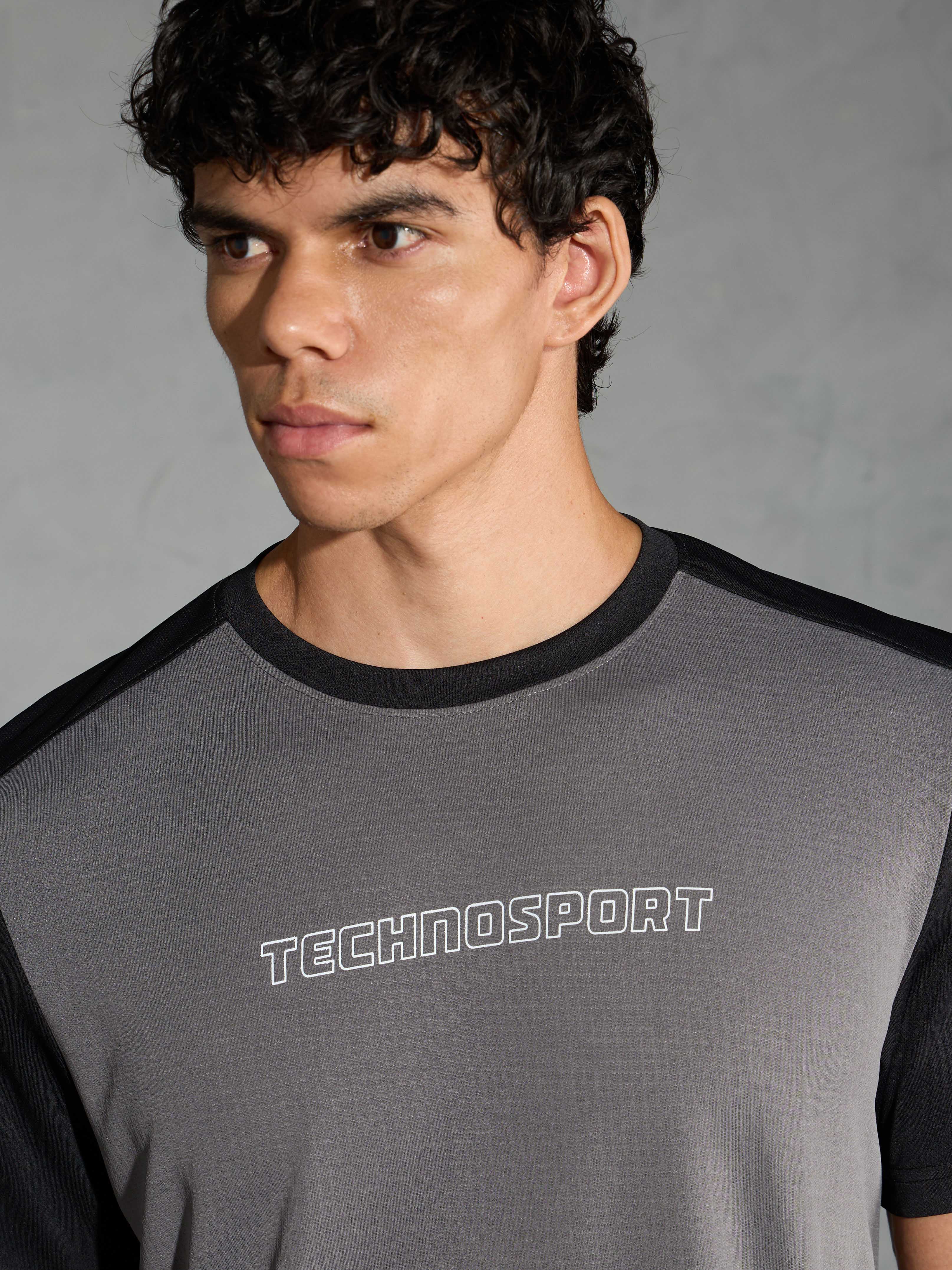 Men Colorblock Slim Fit Crew Neck T-shirt with TECHNO COOL+ - Image 6