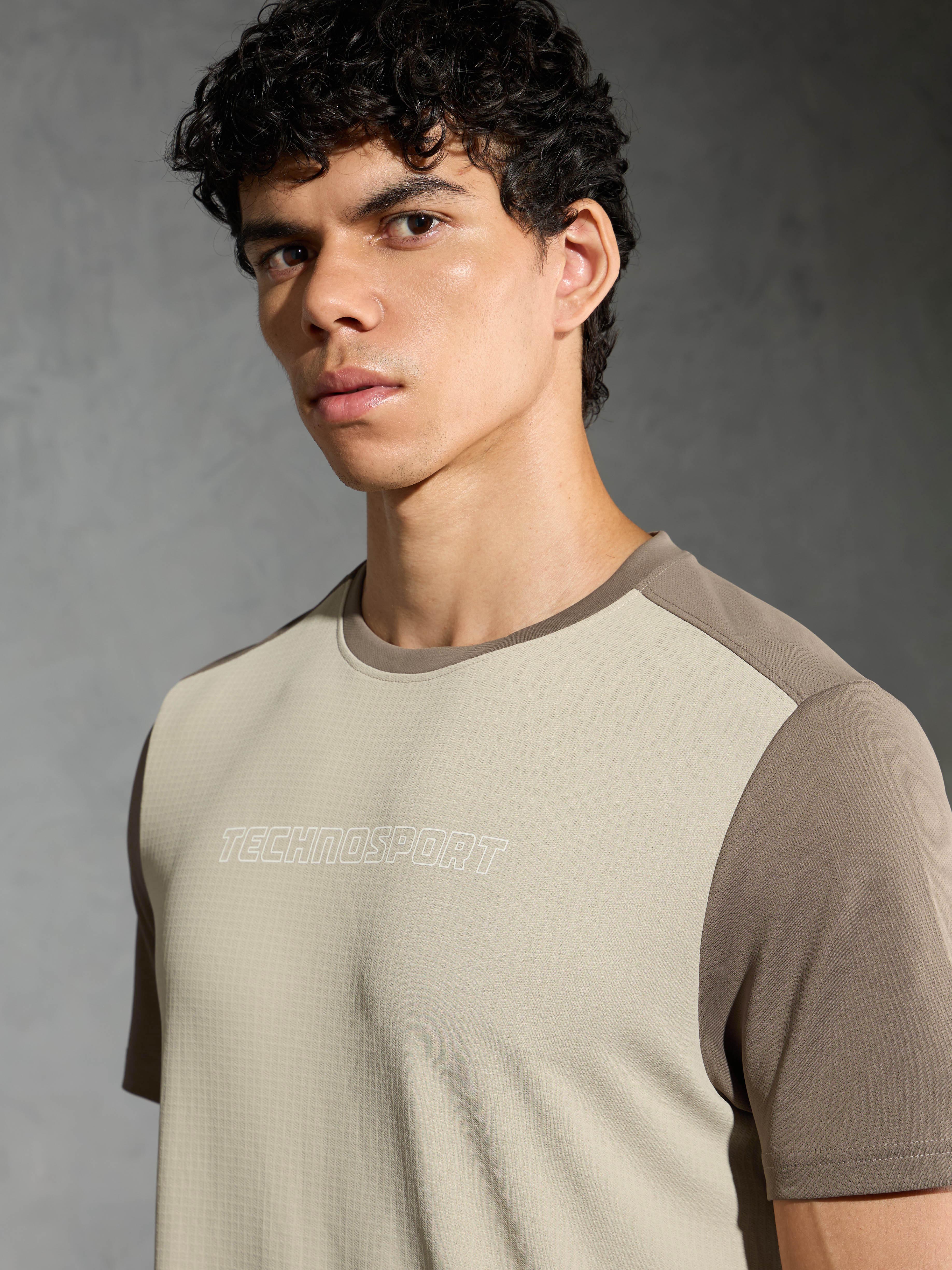 Men Colorblock Slim Fit Crew Neck T-shirt with TECHNO COOL+ - Image 6