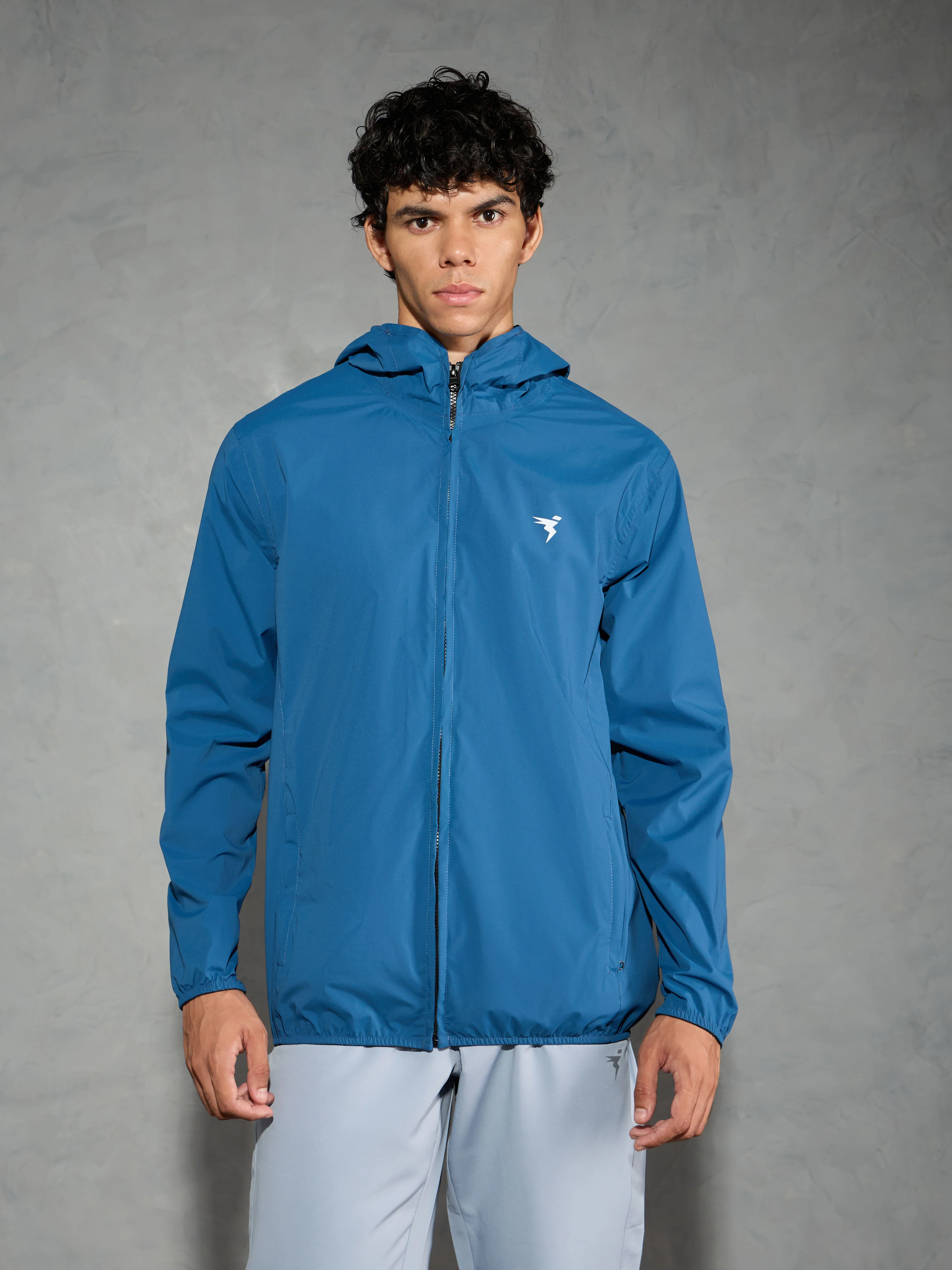 Men Solid Slim Fit Hooded Wrinkle Free Raincoat - Image 3