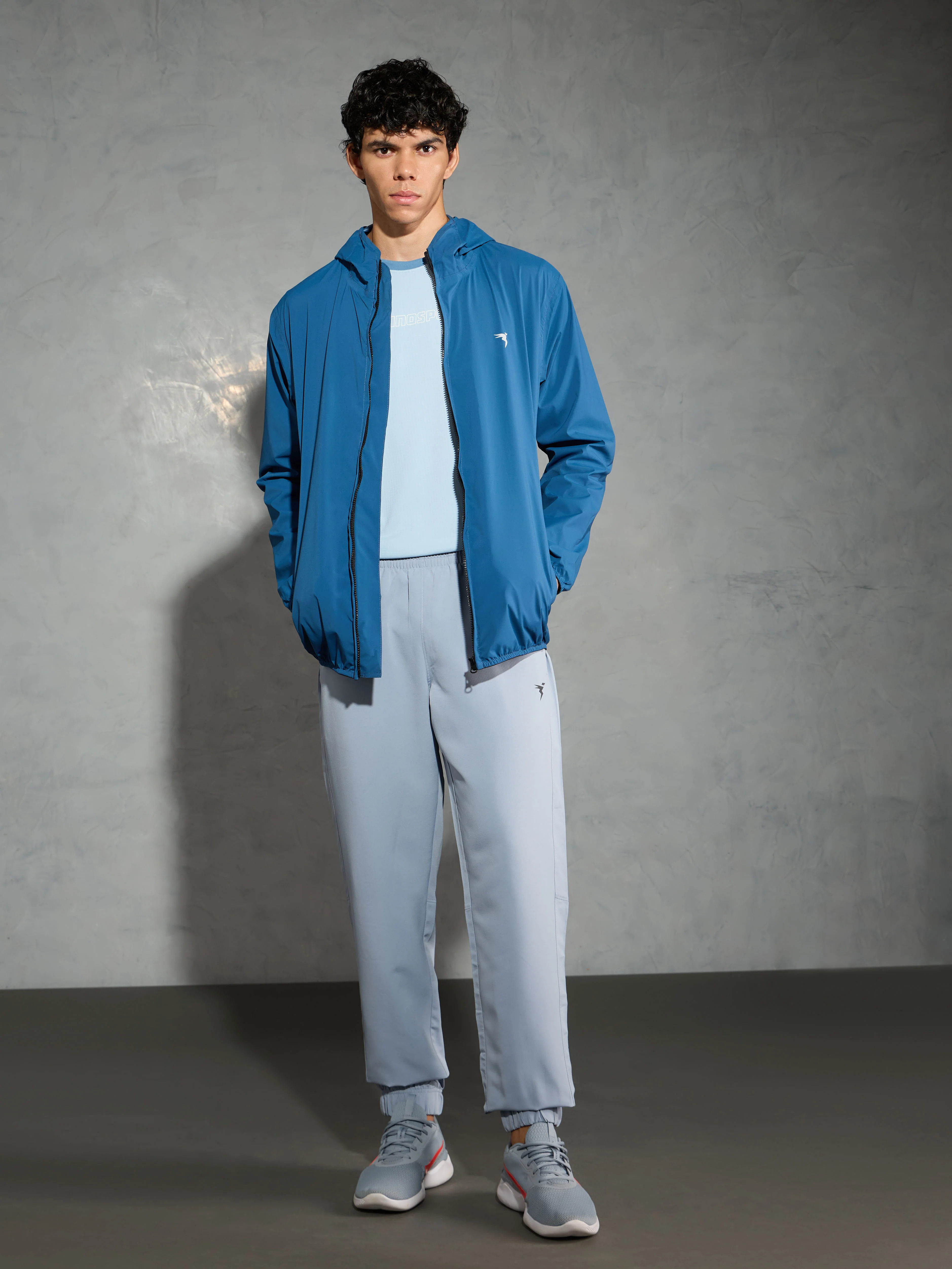 Men Solid Slim Fit Hooded Wrinkle Free Raincoat - Image 5