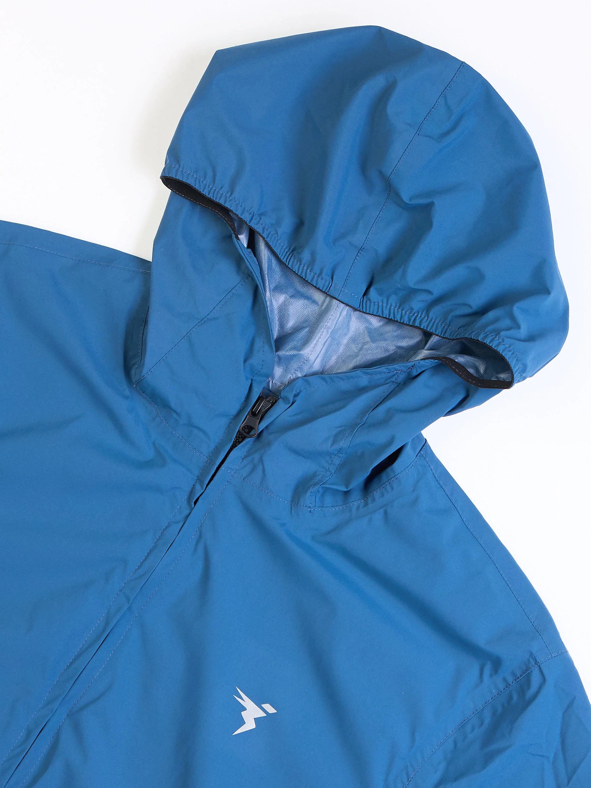 Men Solid Slim Fit Hooded Wrinkle Free Raincoat - Image 8