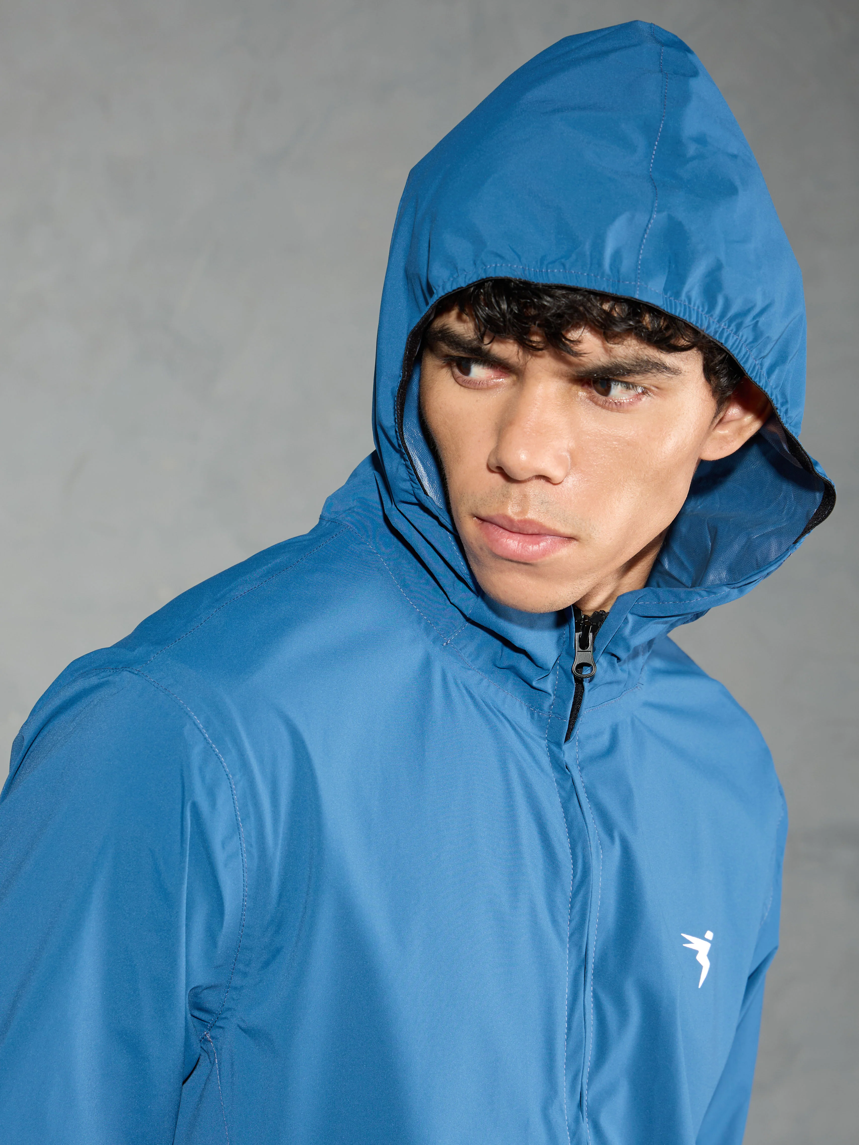Men Solid Slim Fit Hooded Wrinkle Free Raincoat - Image 9