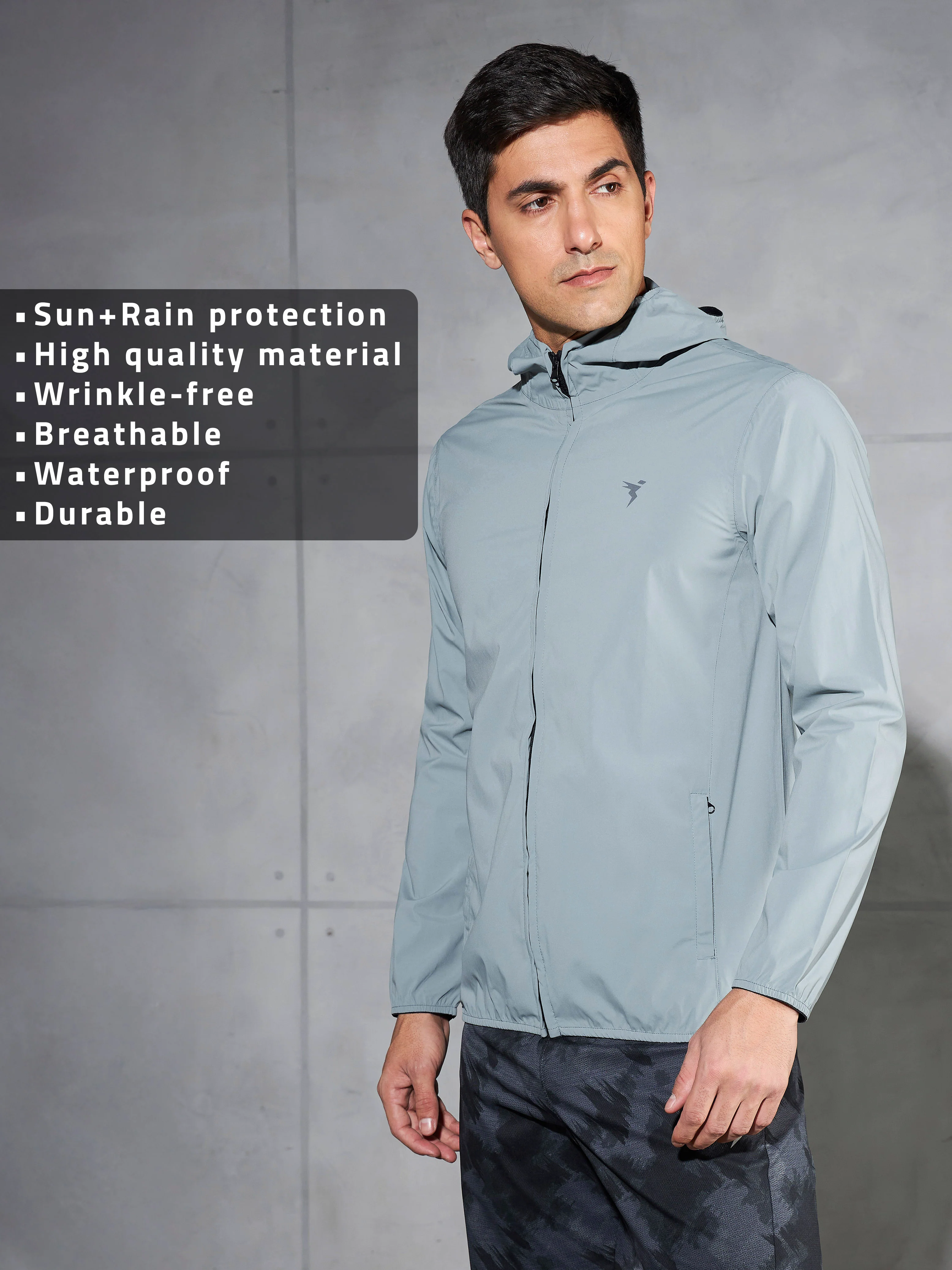 Men Solid Slim Fit Hooded Wrinkle Free Raincoat - Image 4