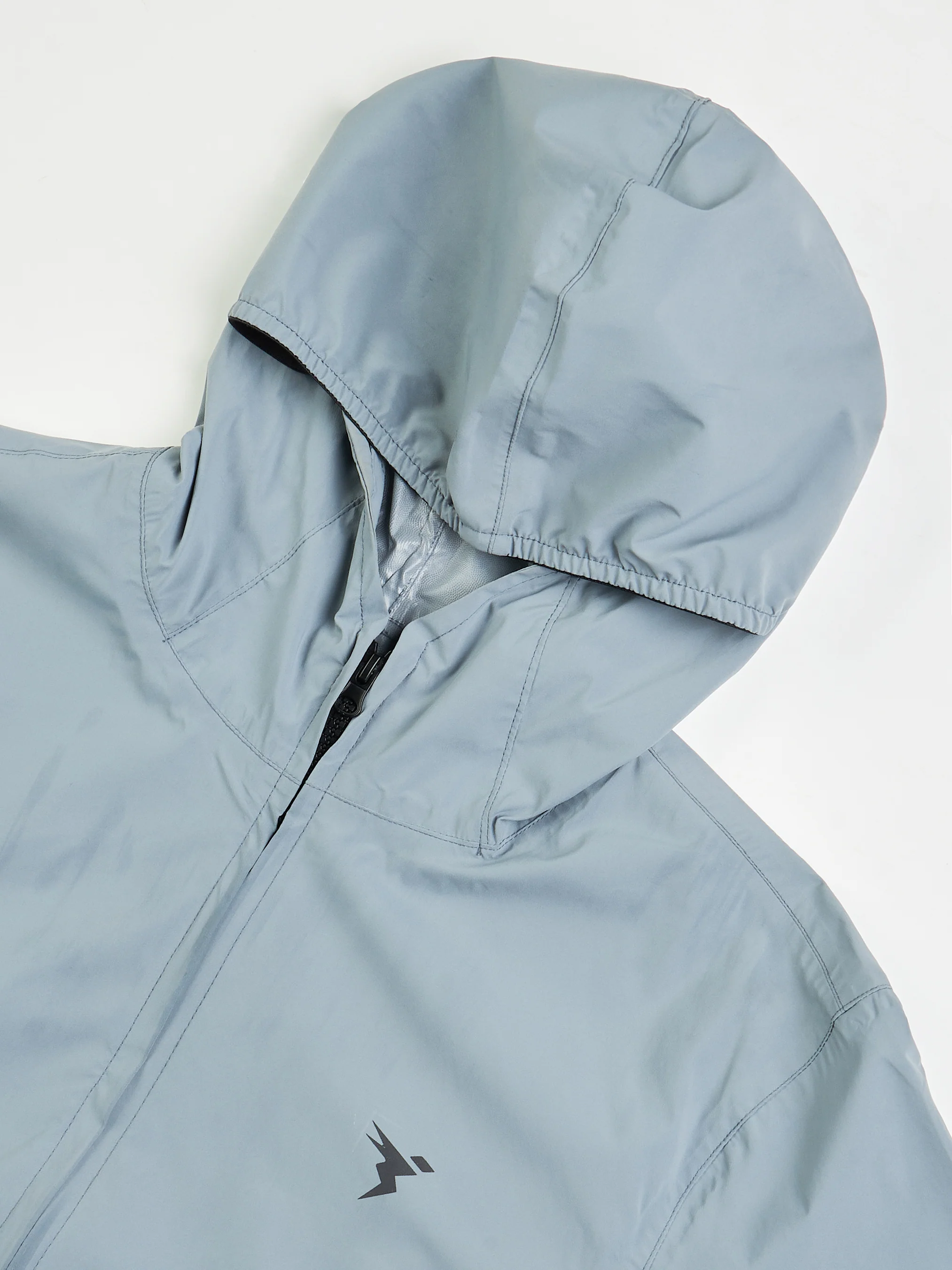 Men Solid Slim Fit Hooded Wrinkle Free Raincoat - Image 9