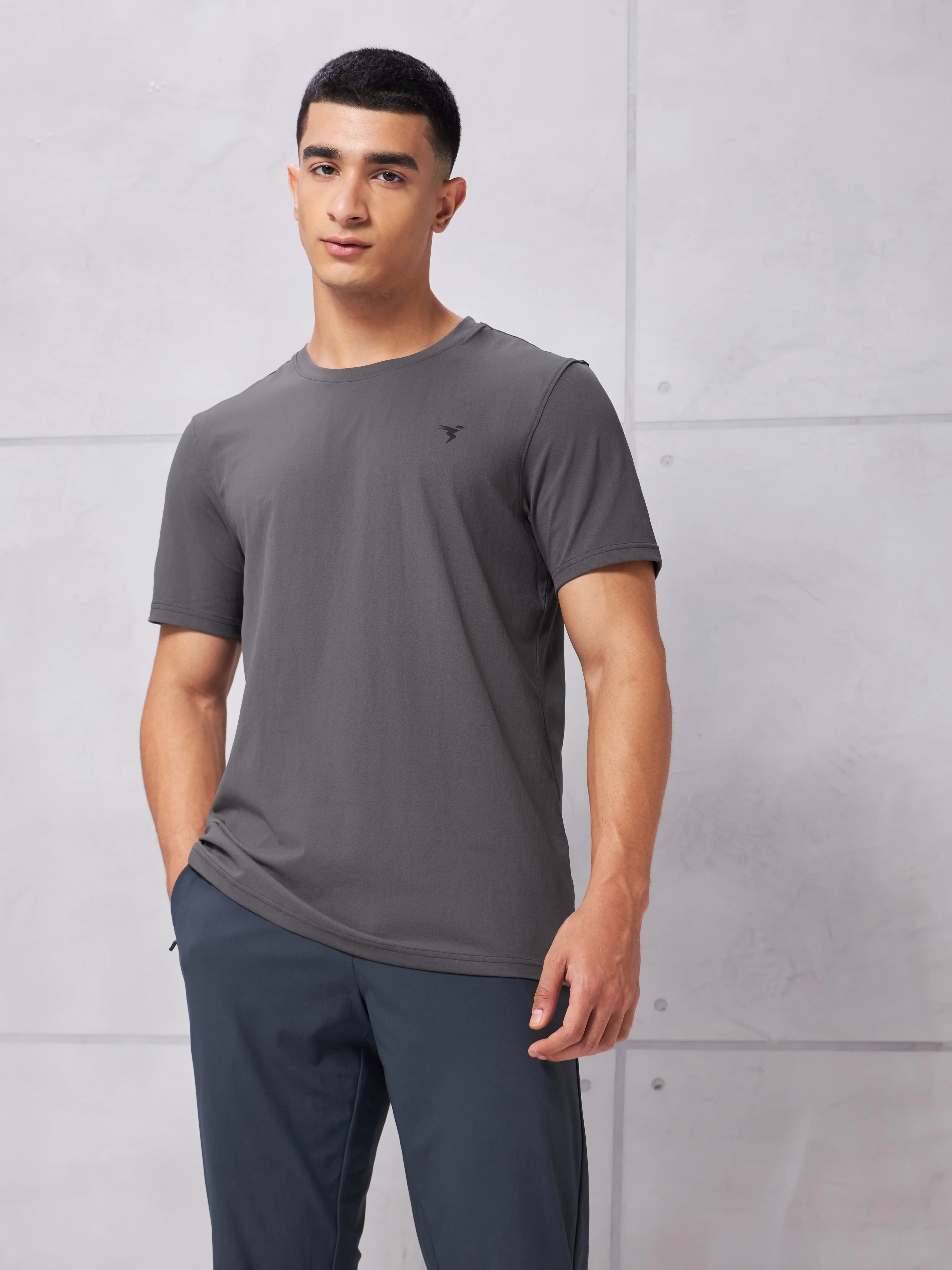 Men Solid Slim Fit pack of 2 Crew Neck T-shirt with COTFLEX - Image 2