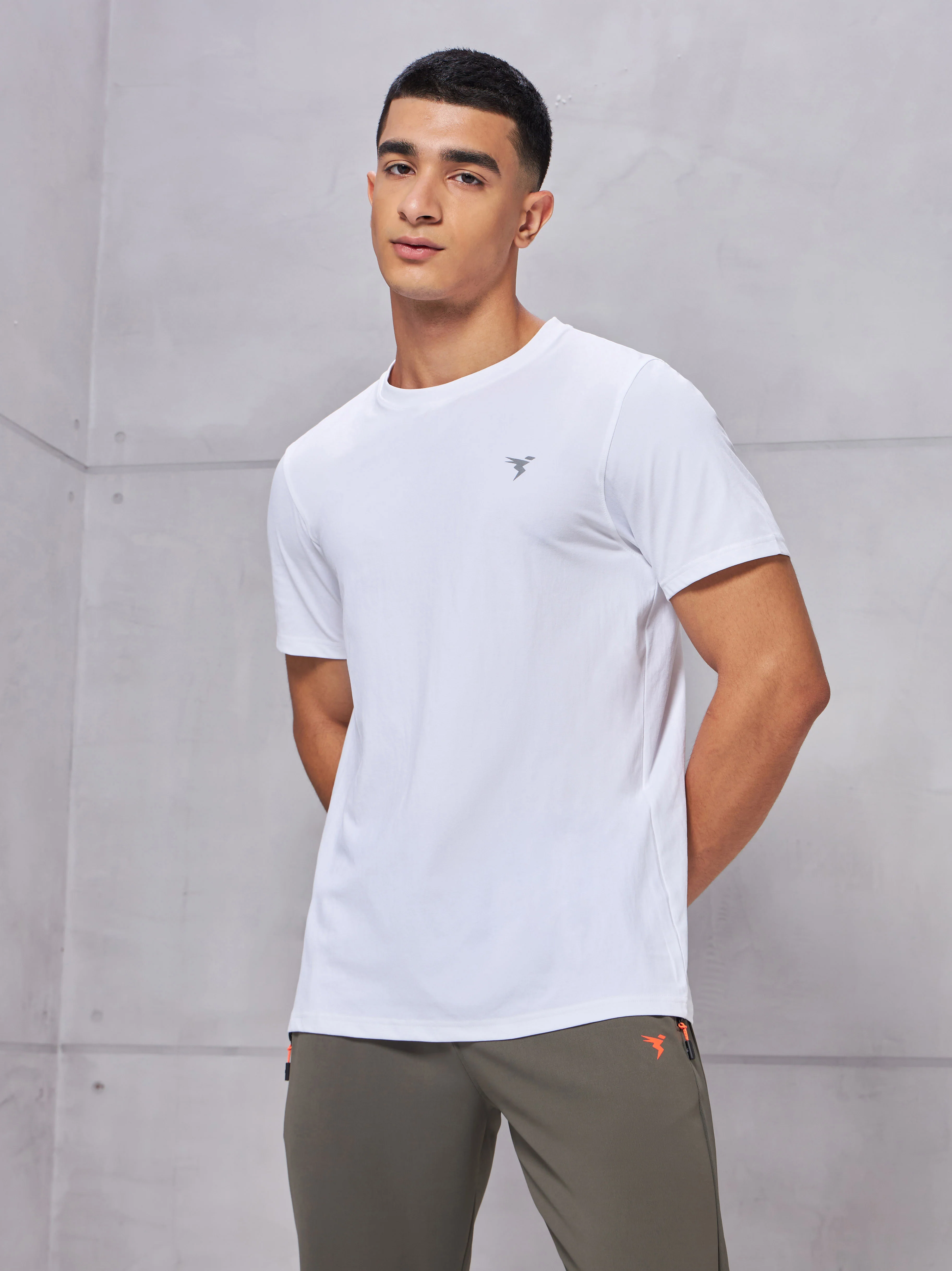Men Solid Slim Fit pack of 2 Crew Neck T-shirt with COTFLEX - Image 2
