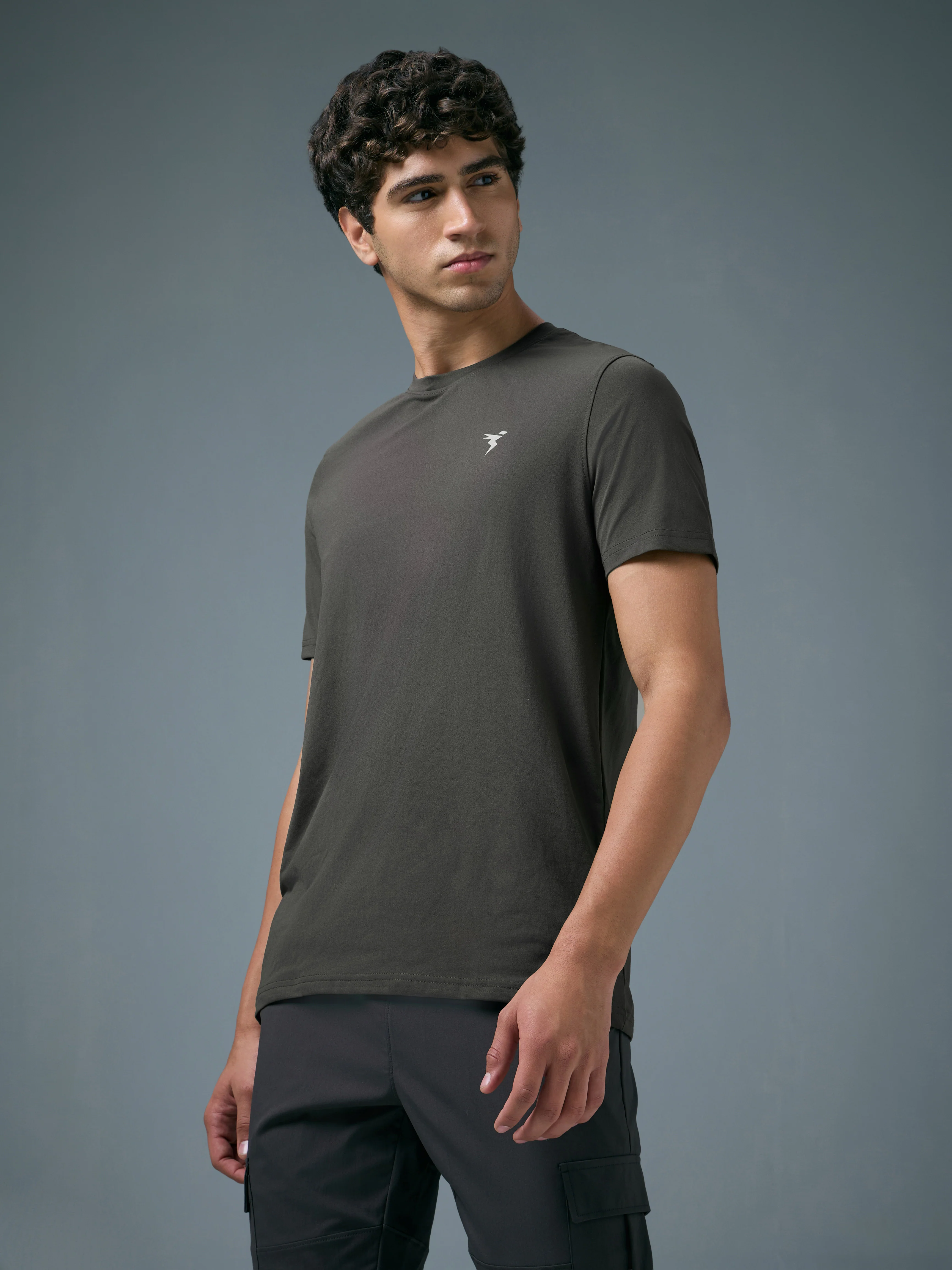 Men Solid Slim Fit pack of 3 Crew Neck T-shirt with COTFLEX - Image 6