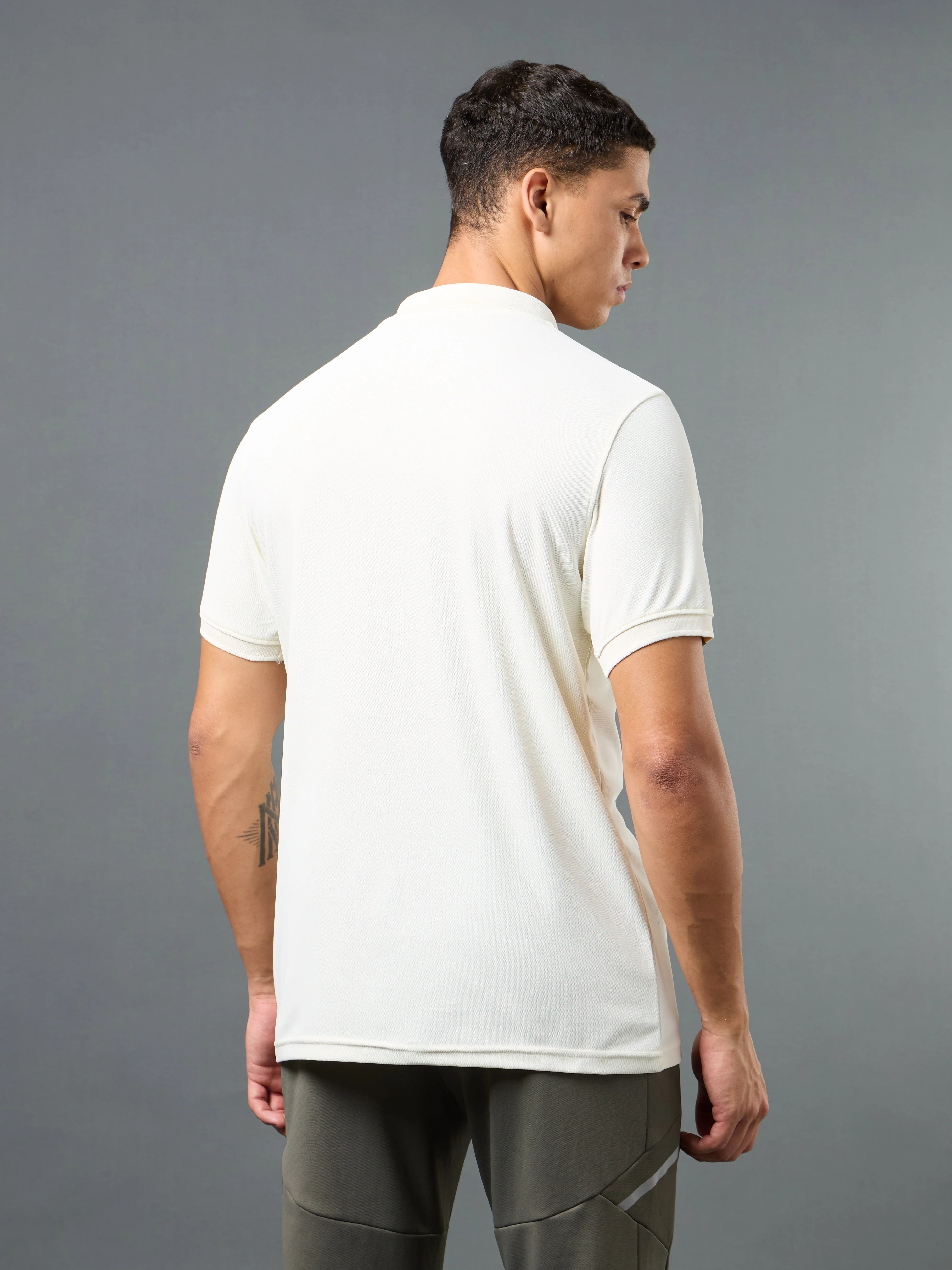 Men Solid Slim Fit Polo T-shirt with MATPIQ - Image 3