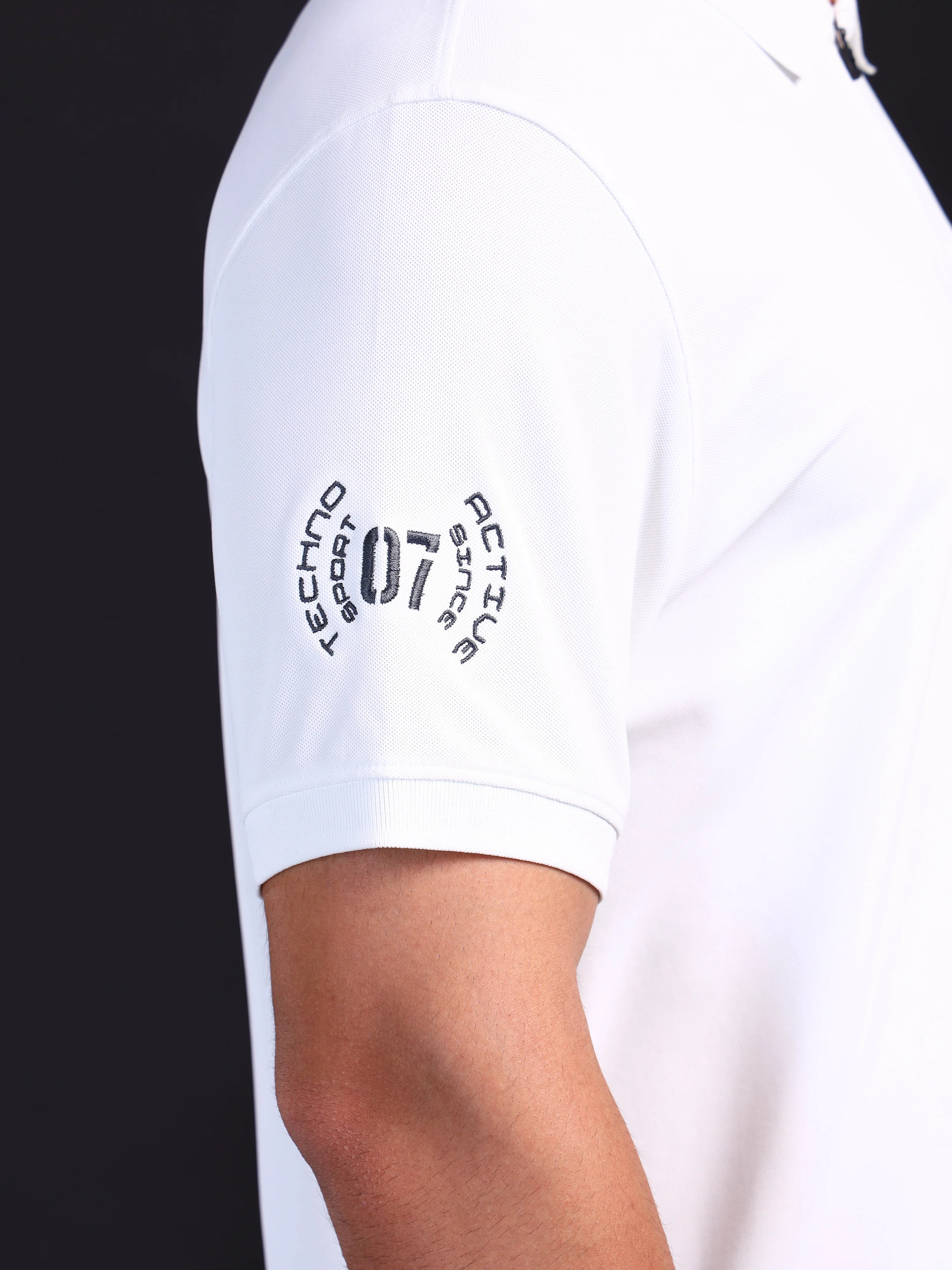 Men Solid Slim Fit Polo T-shirt with MATPIQ - Image 6