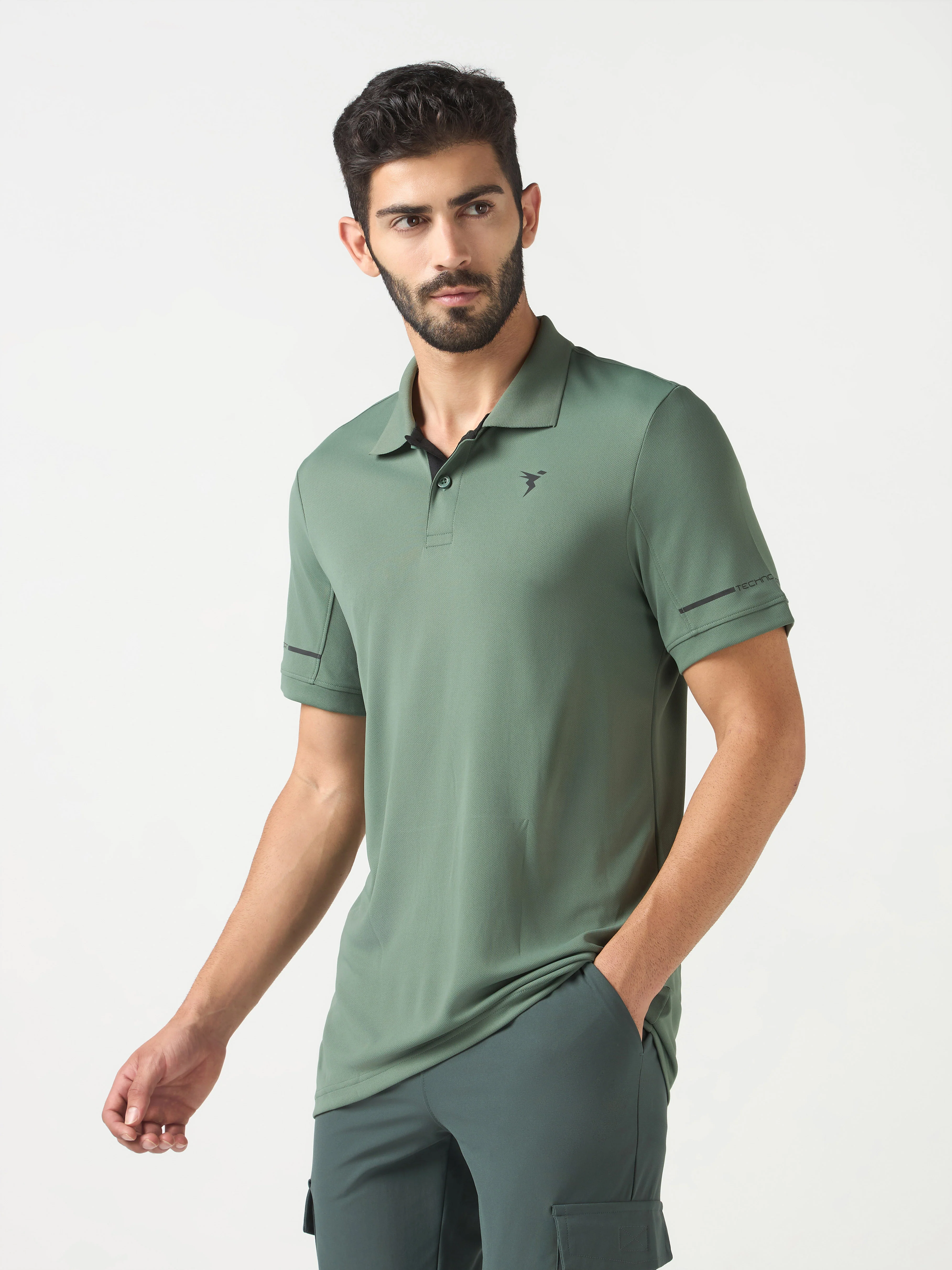 Men Solid Slim Fit Polo T-shirt with TECHNO COOL+ - Image 4