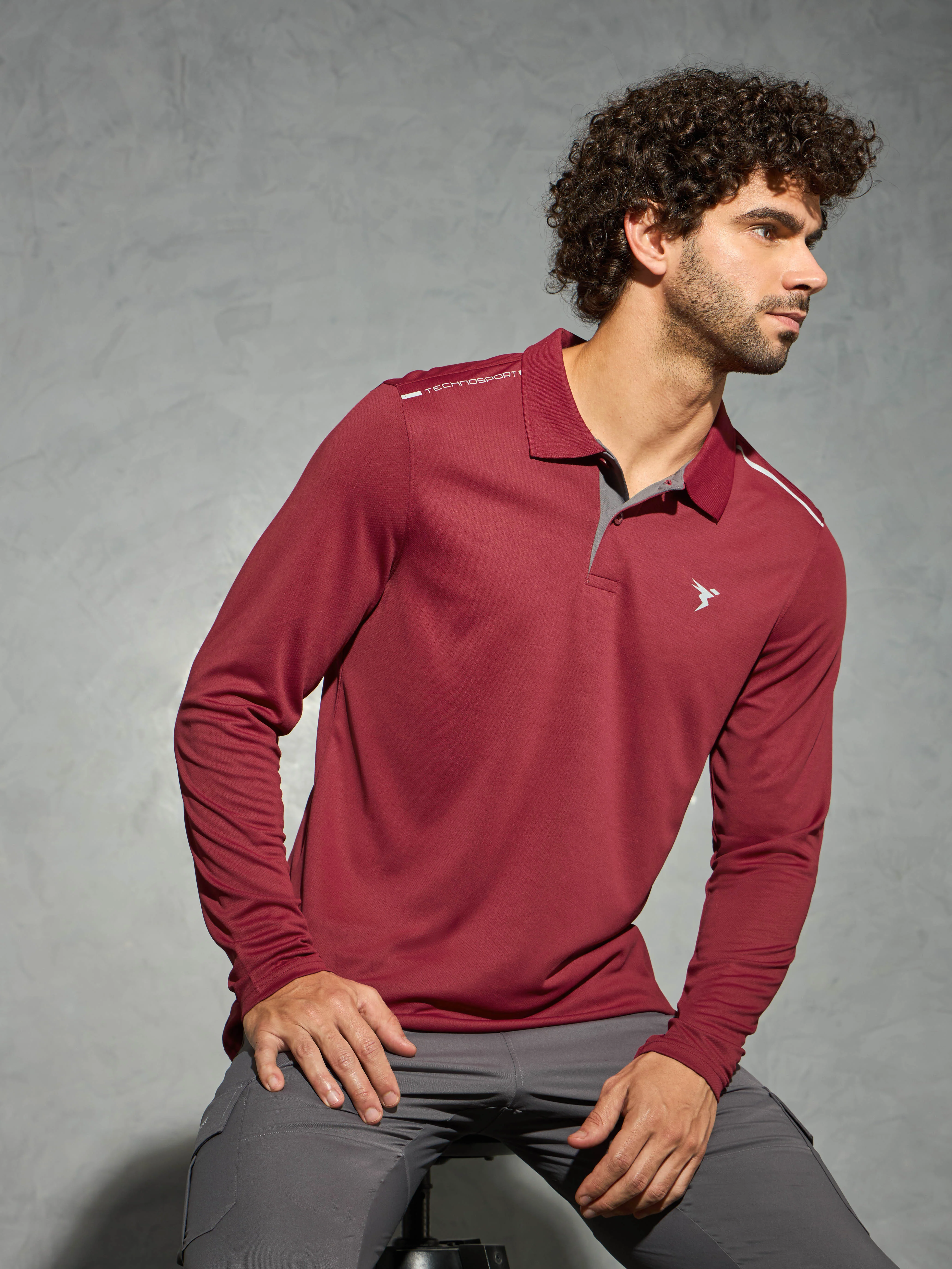Men Solid Slim Fit Polo T-shirt with TECHNOCOOL+ - Image 2