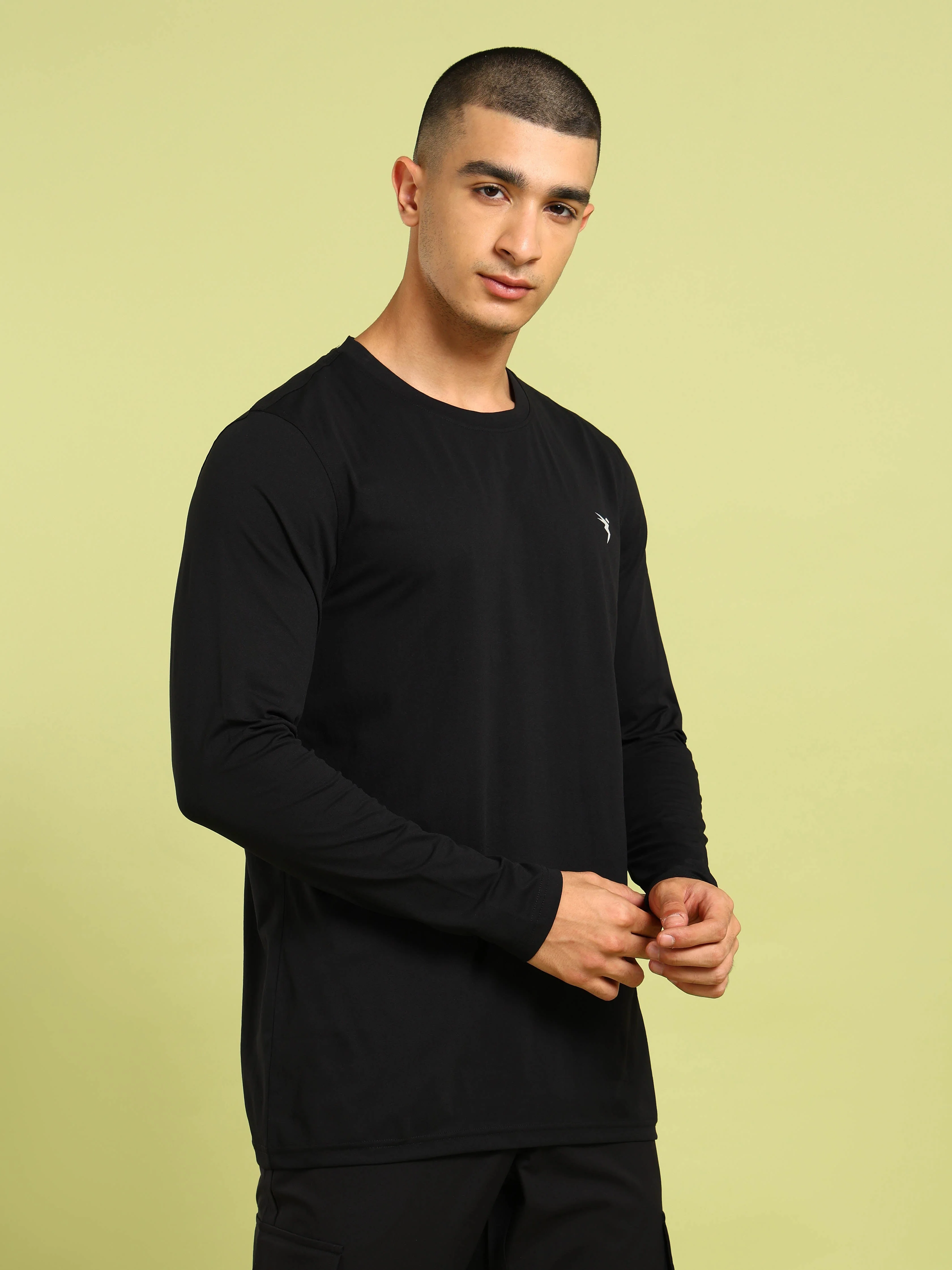 Men Solid Slim Fit Round Neck Sports T-shirt with COTFLEX - Image 3