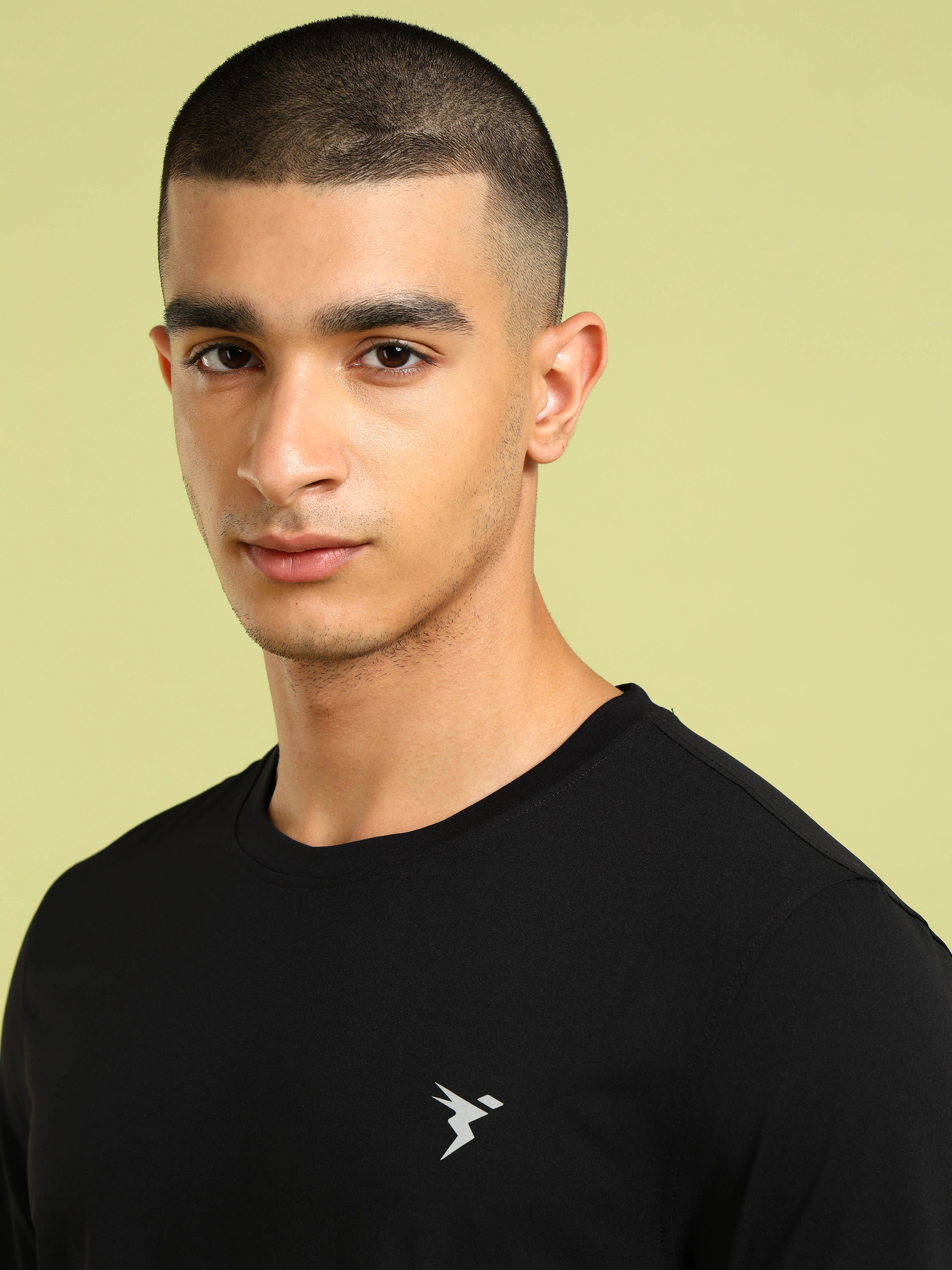 Men Solid Slim Fit Round Neck Sports T-shirt with COTFLEX - Image 6