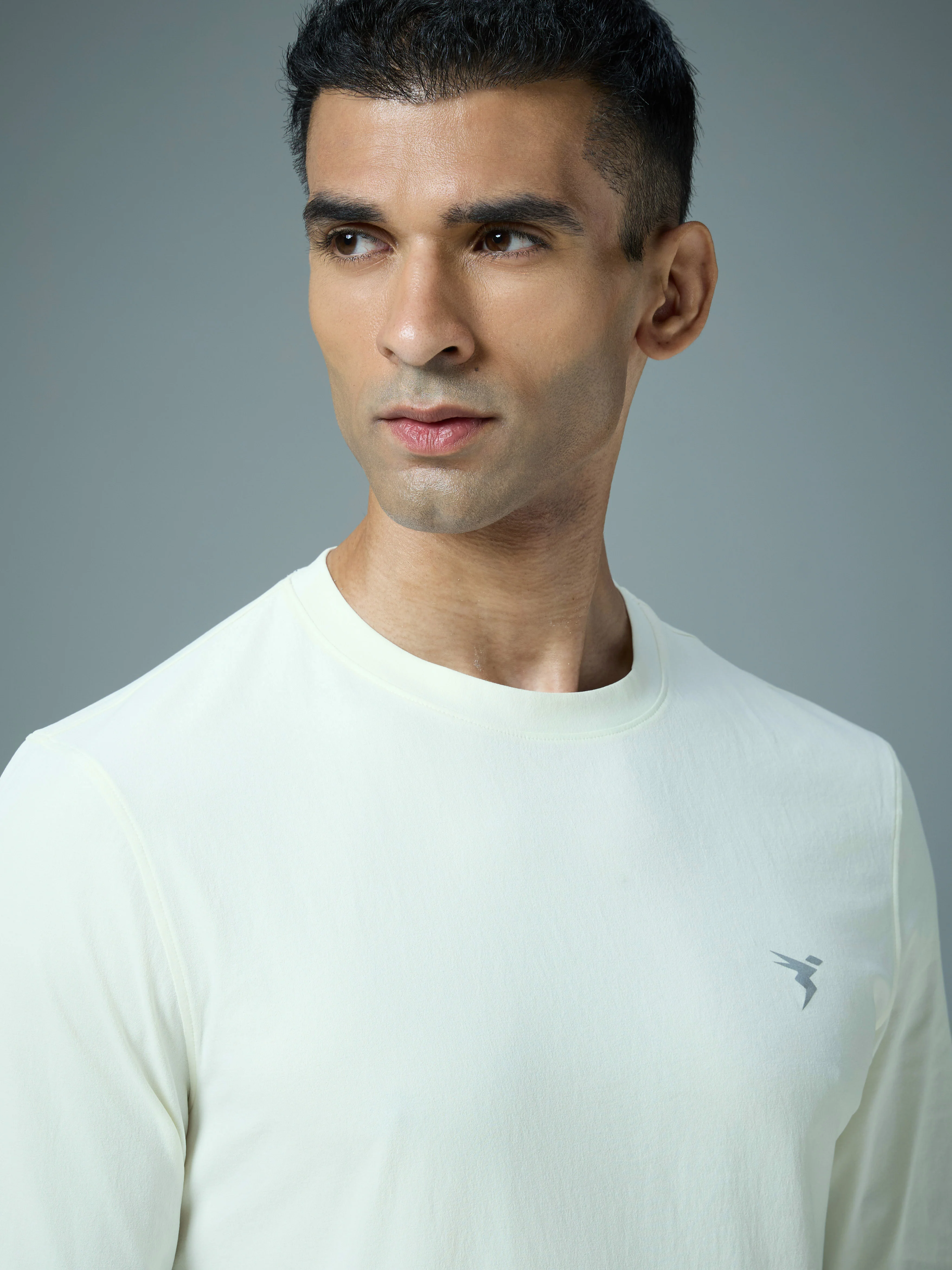 Men Solid Slim Fit Round Neck Sports T-shirt with COTFLEX - Image 6