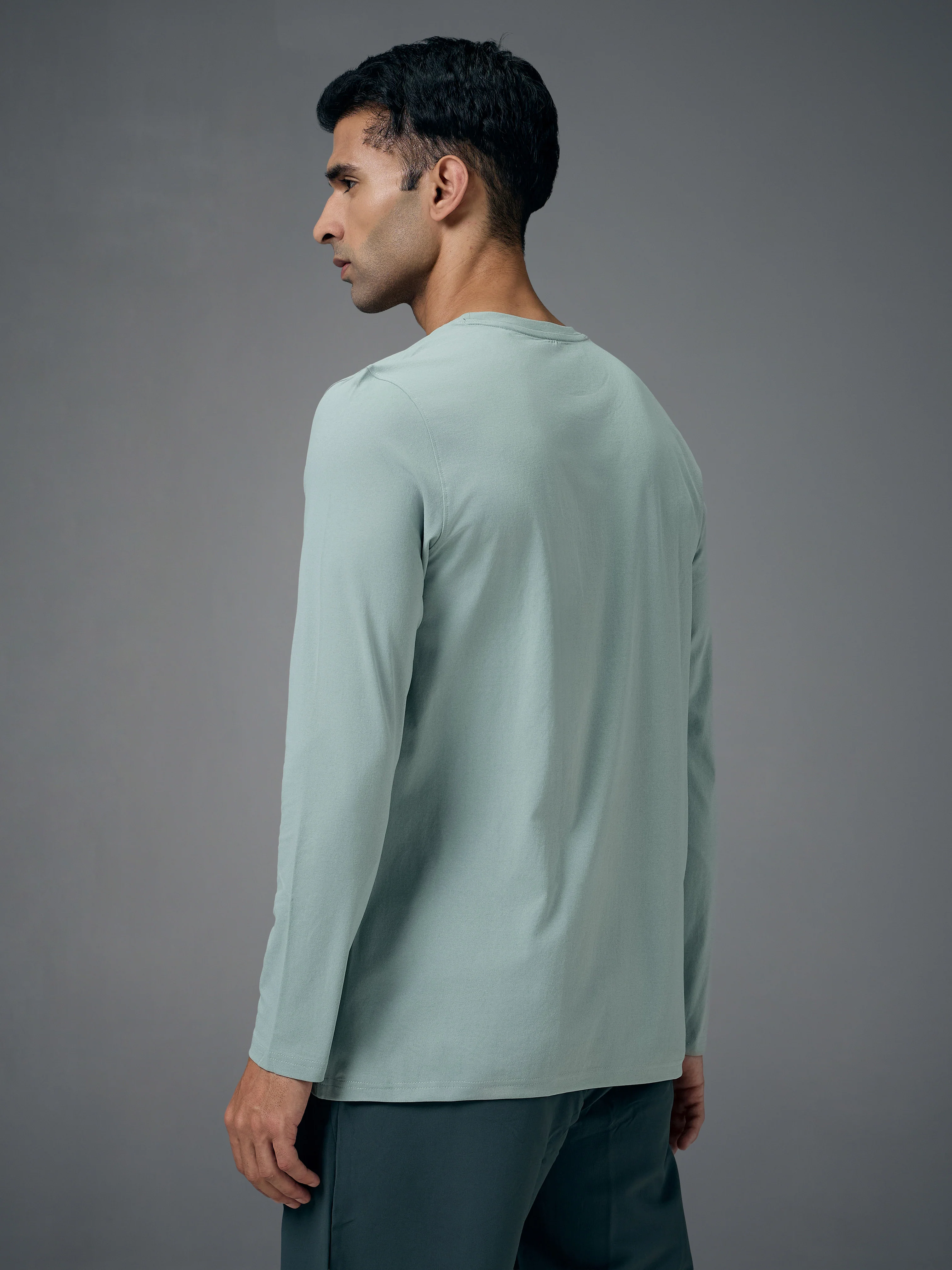 Men Solid Slim Fit Round Neck Sports T-shirt with COTFLEX - Image 3