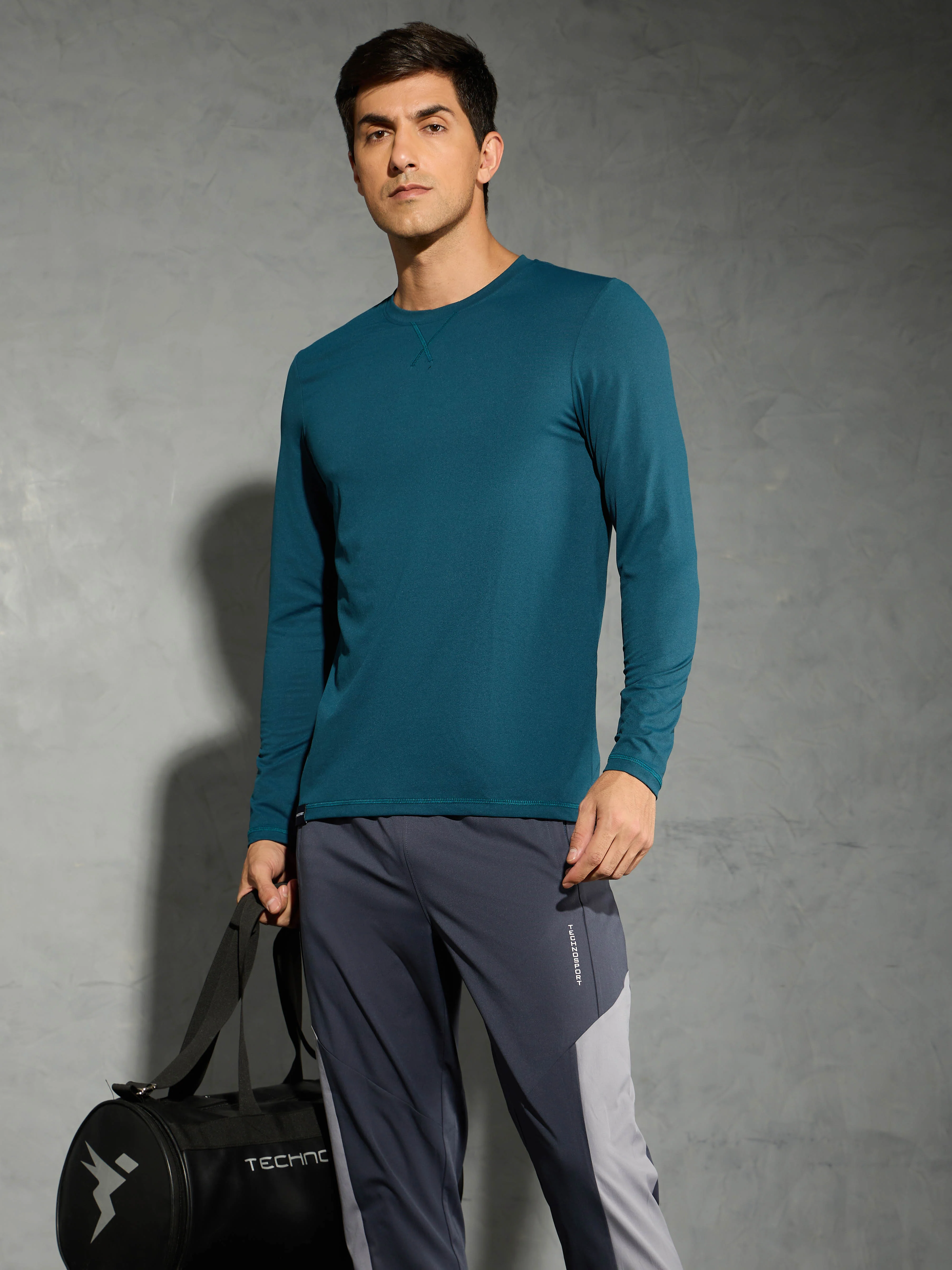 Men Solid Slim Fit Round Neck Sports T-shirt with COTFLEX - Image 2