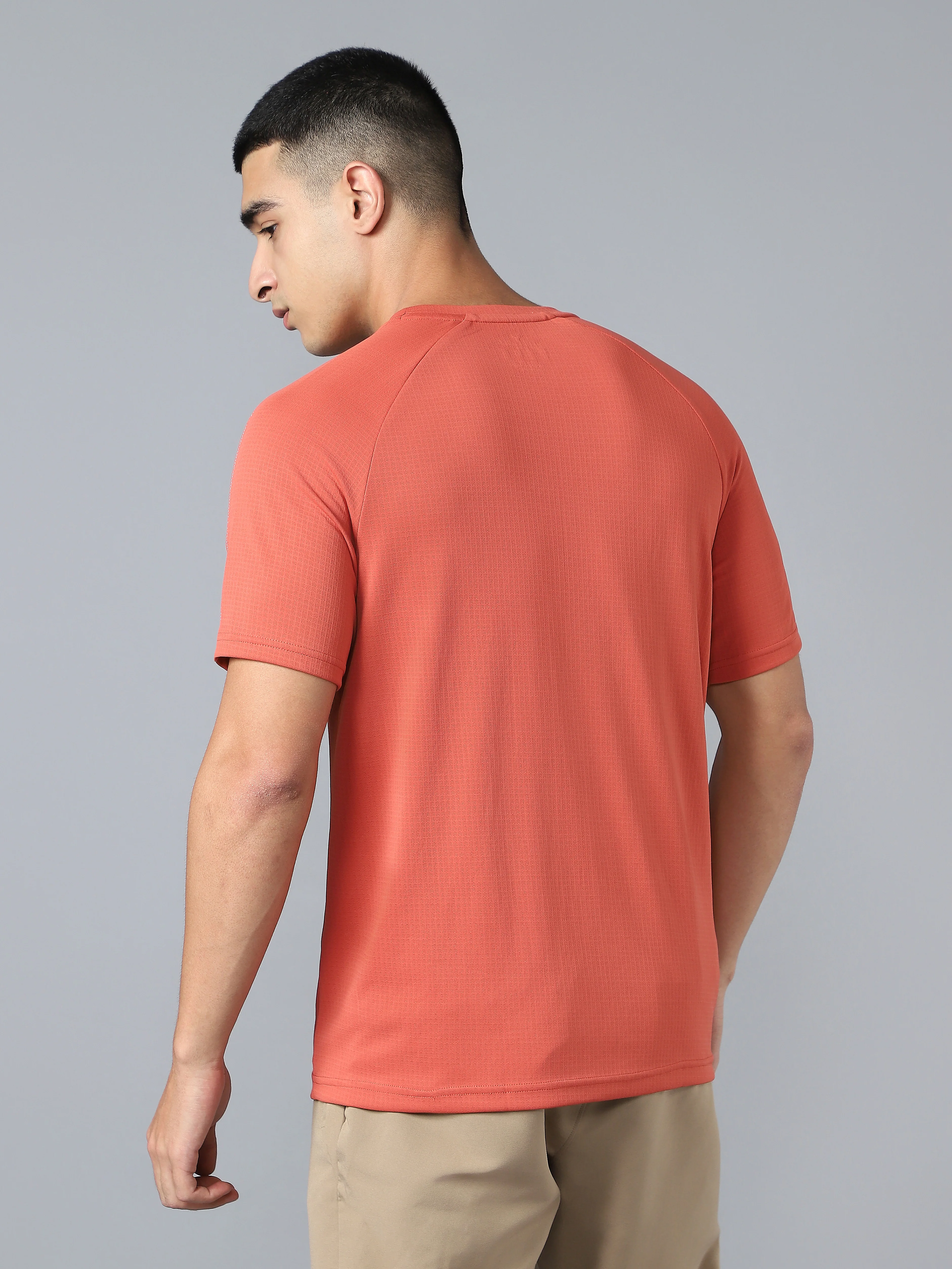 Men Solid Slim Fit Round Neck Sports T-shirt with TECHNOCOOL+ - Image 2