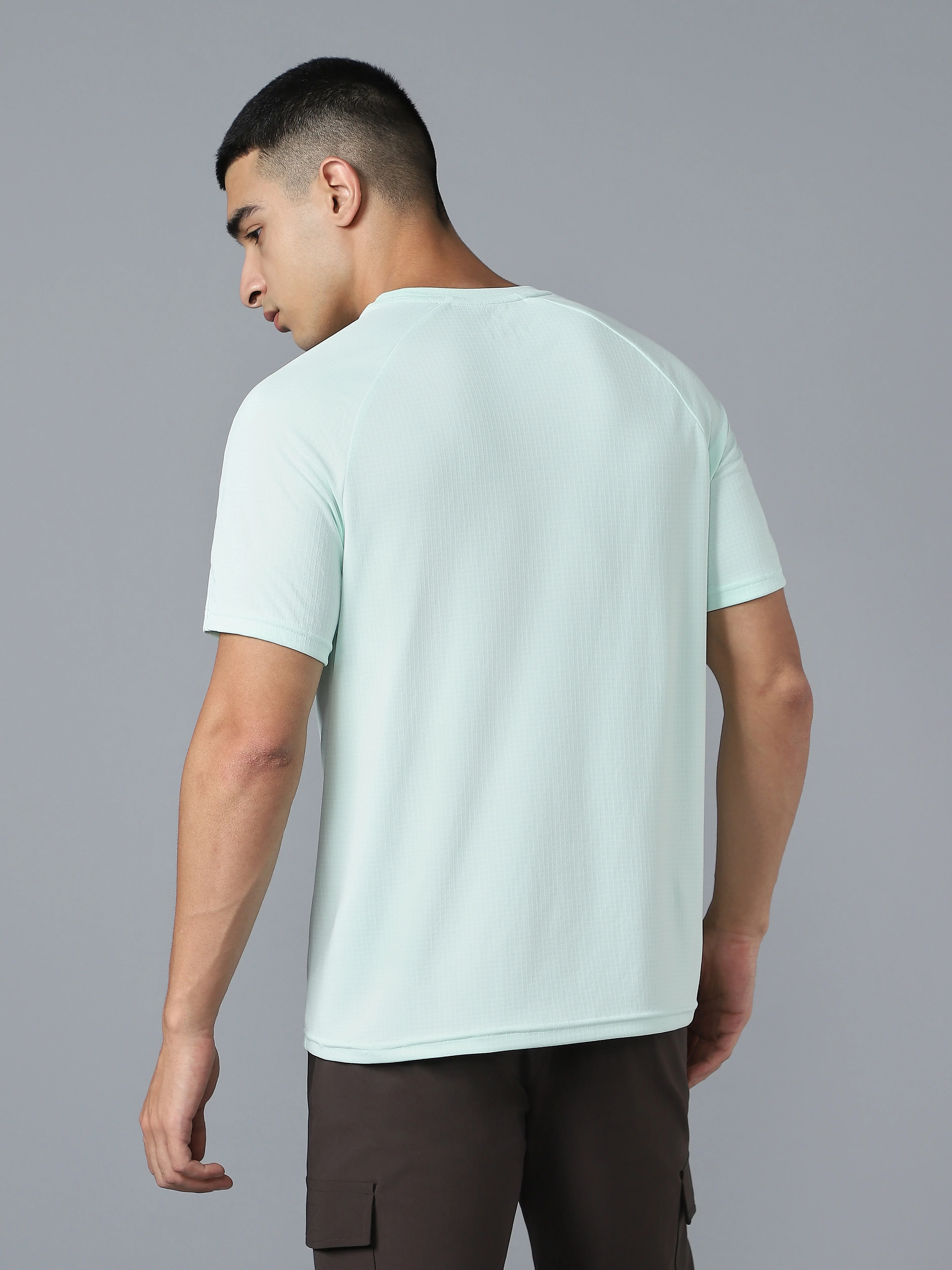 Men Solid Slim Fit Round Neck Sports T-shirt with TECHNOCOOL+ - Image 2