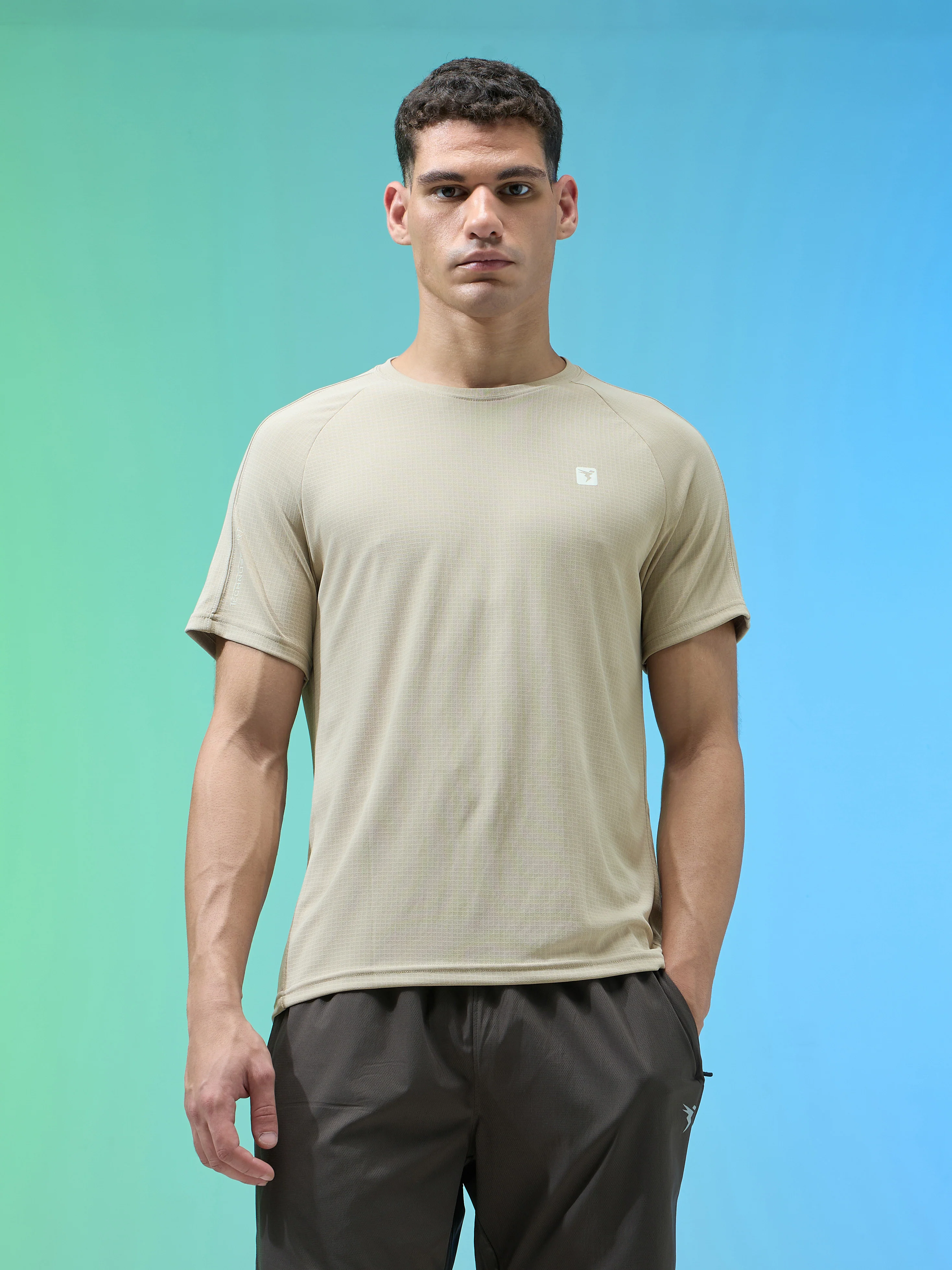Men Solid Slim Fit Round Neck Sports T-shirt with TECHNOCOOL+ - Image 2
