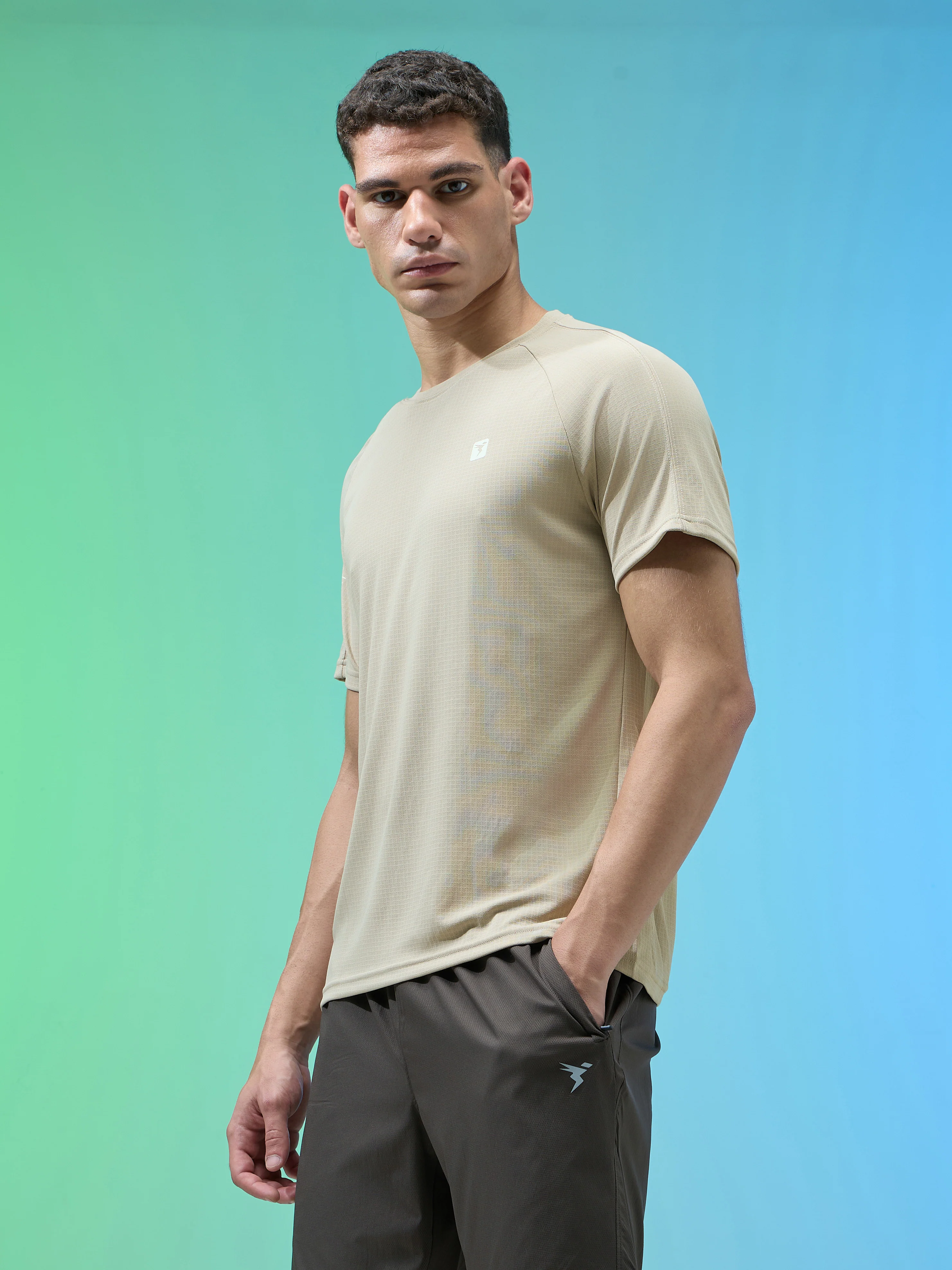 Men Solid Slim Fit Round Neck Sports T-shirt with TECHNOCOOL+ - Image 4