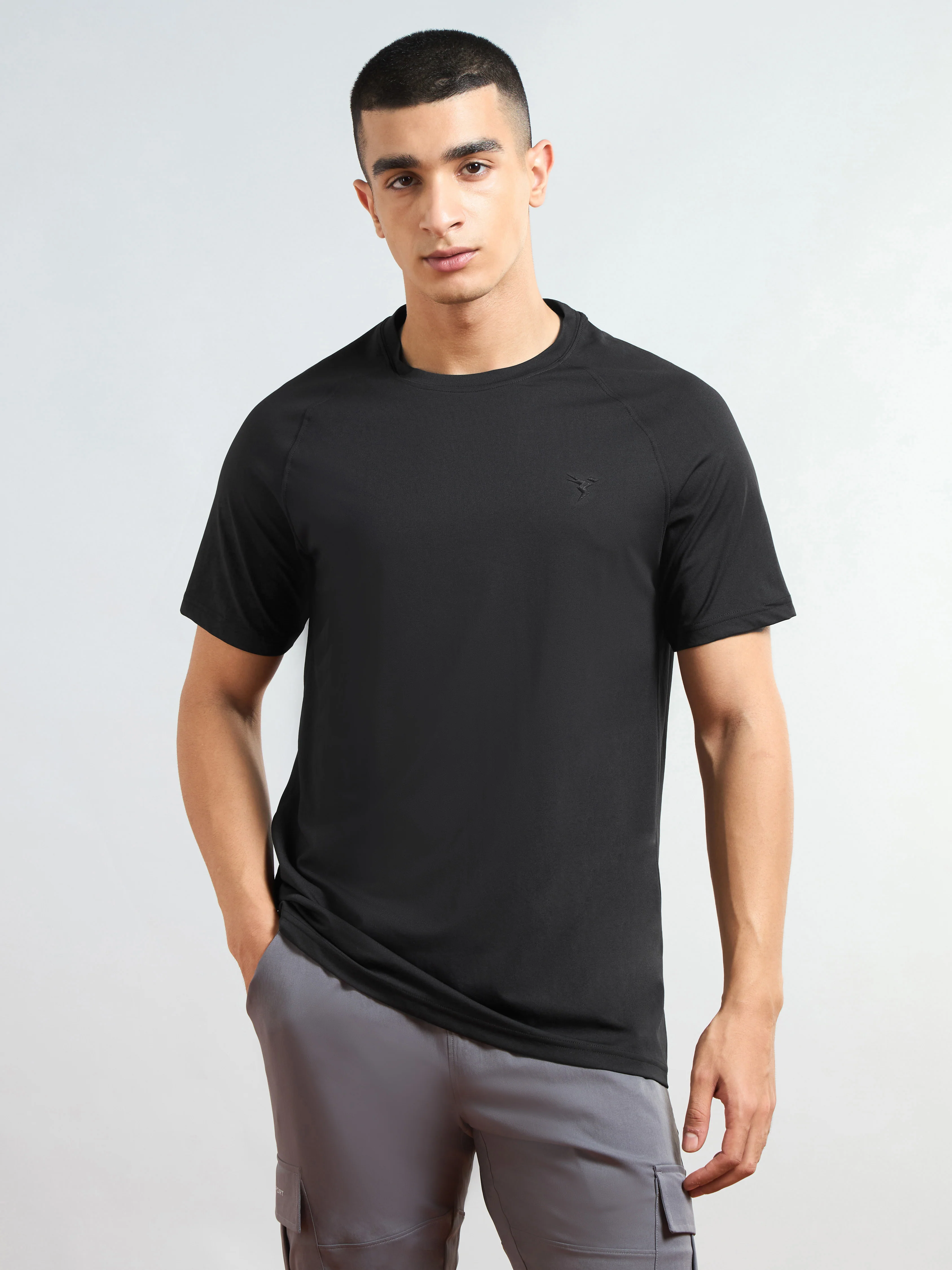 Men Solid Slim Fit Round Neck T-shirt with COTFLEX - Image 2