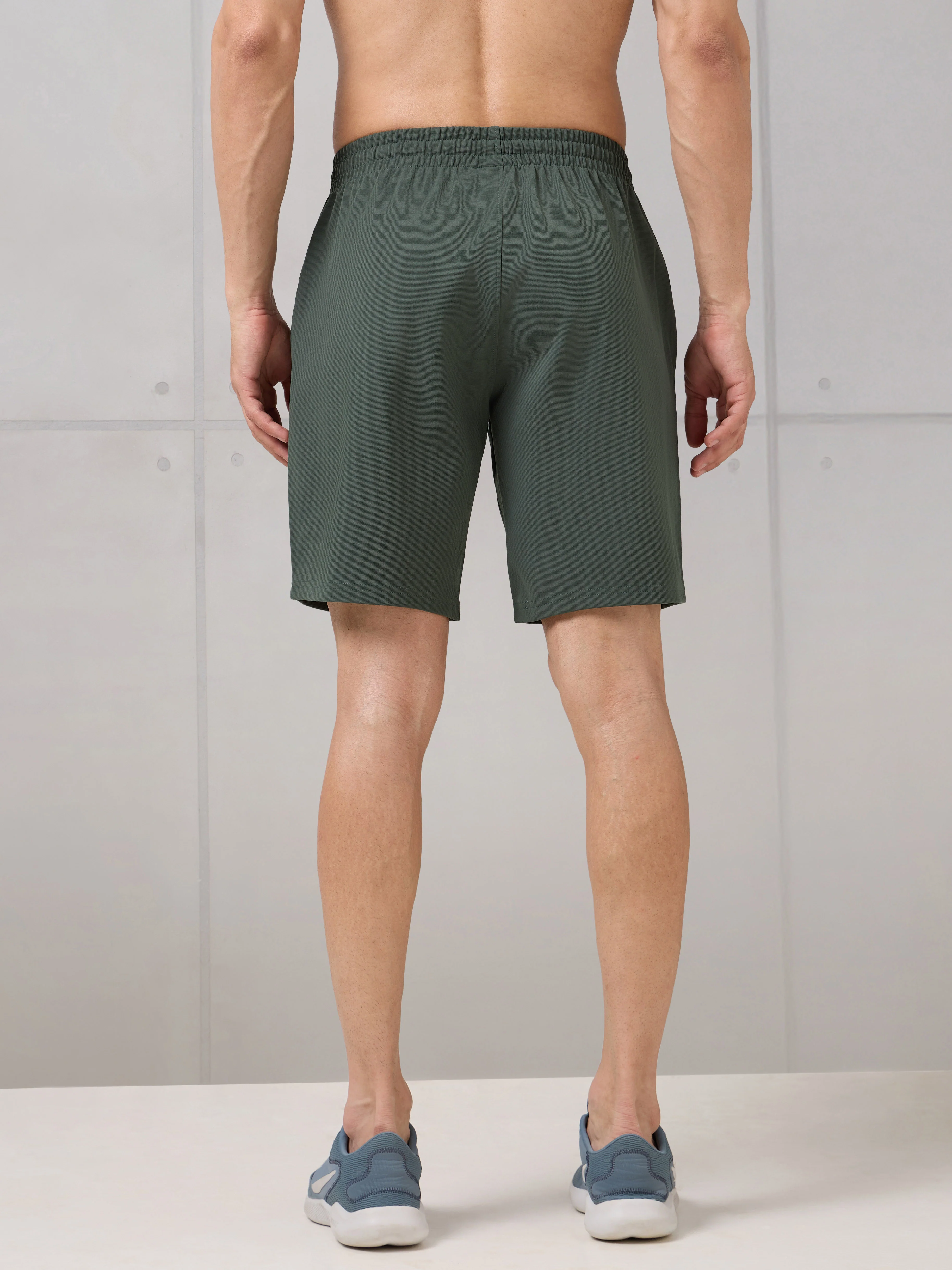 Men Solid Slim Fit Active Out Sports Shorts with ELASTOPLUS - Image 3
