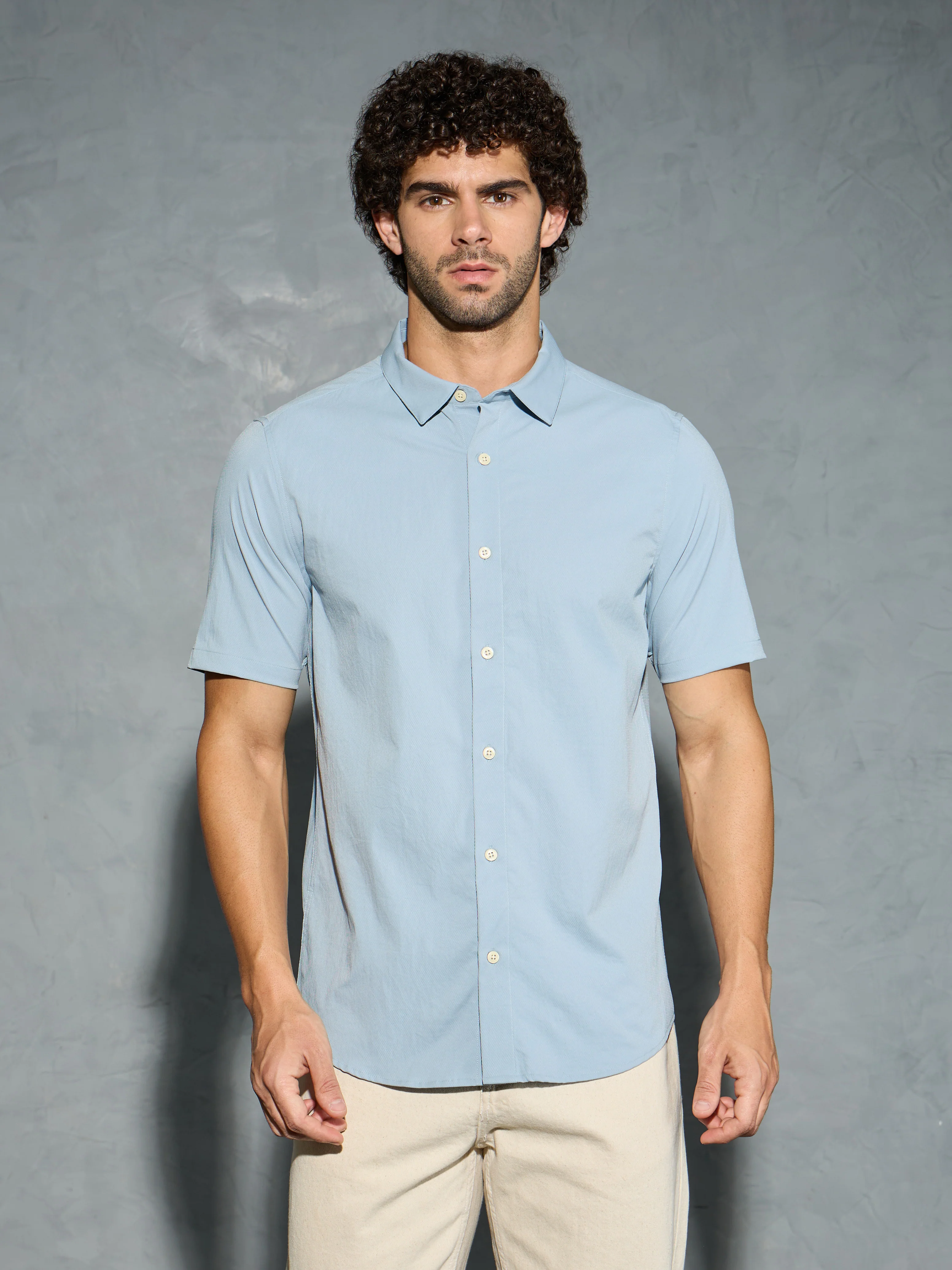 Men Solid Slim Fit Spread Collar Shirt with TS LYTRA