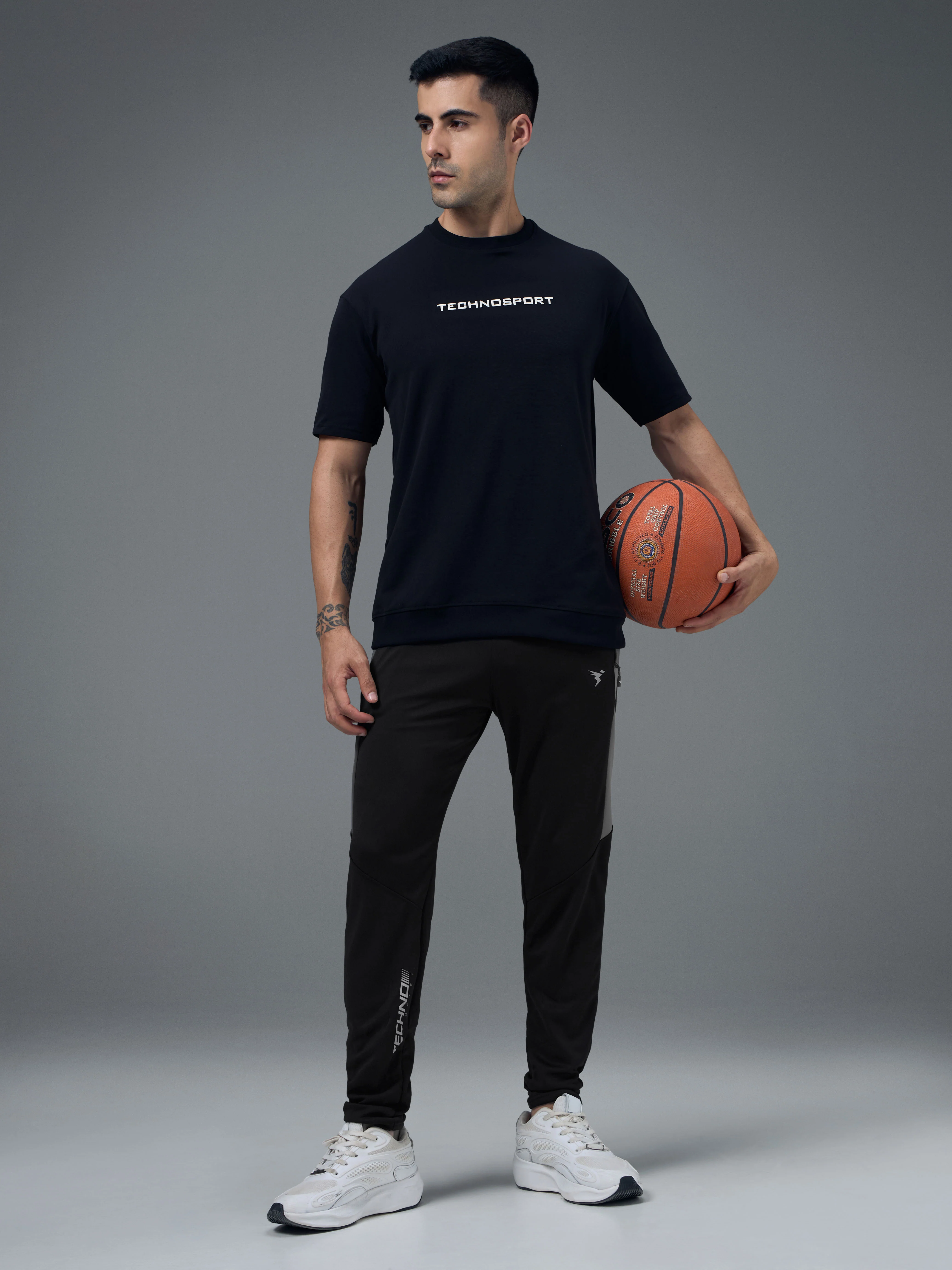 Men Solid Slim Fit Trackpants with TECHNO DRY - Image 4