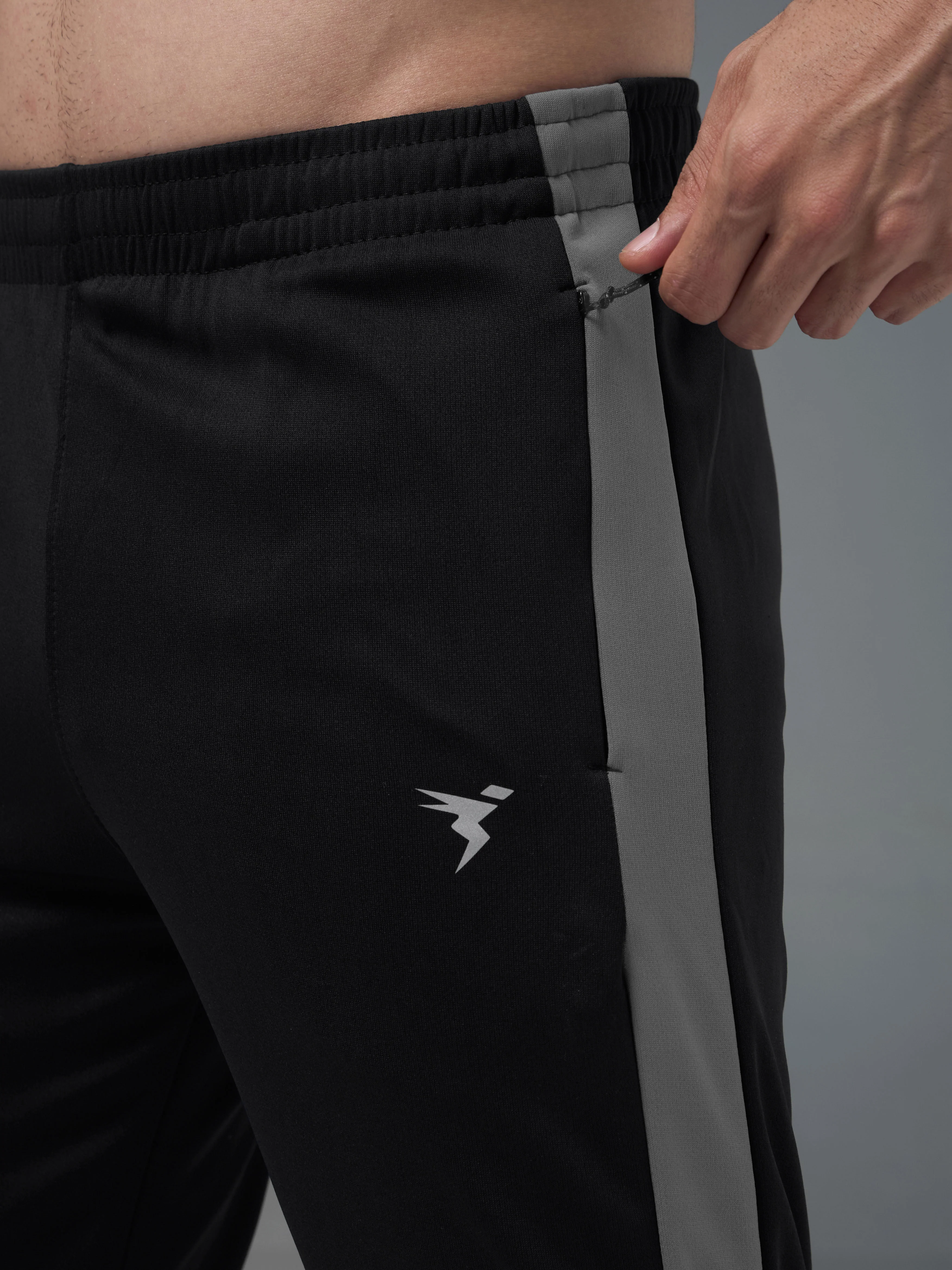 Men Solid Slim Fit Trackpants with TECHNO DRY - Image 5
